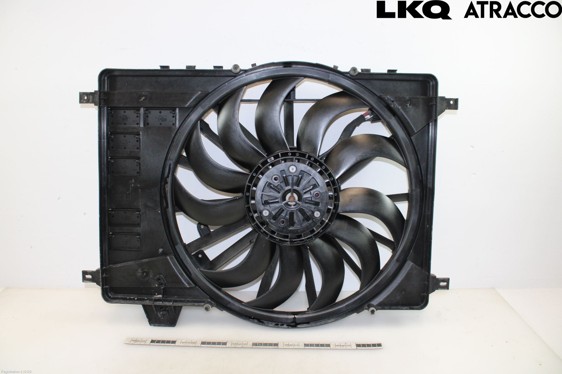 Jaguar E-PACE 17- Kylfläkt El