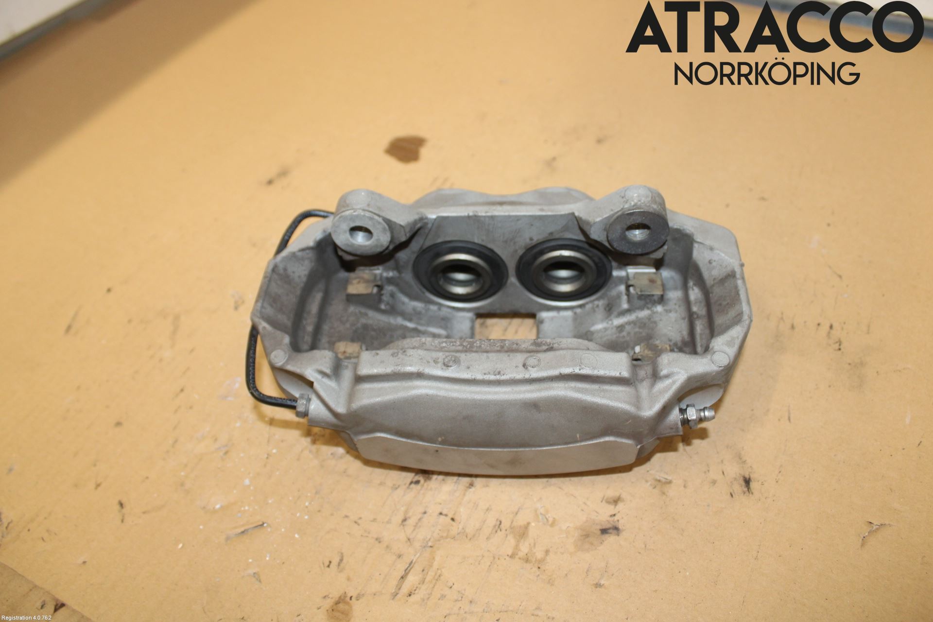 Audi A4/S4 B9 20- Bromsok Fram Vänster