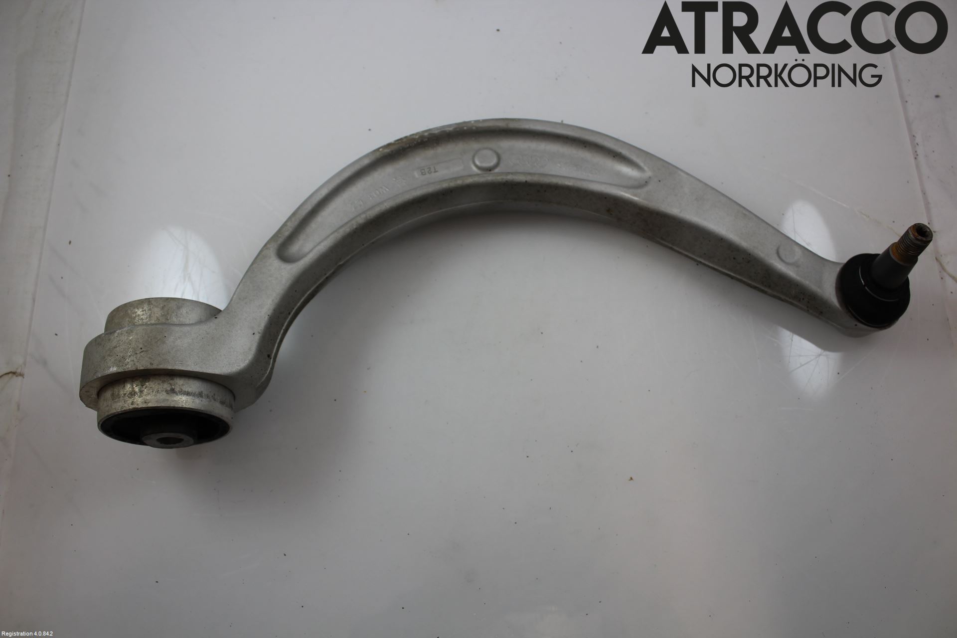 Audi A4/S4 B9 16-19 Bärarm Fram Undre Vä