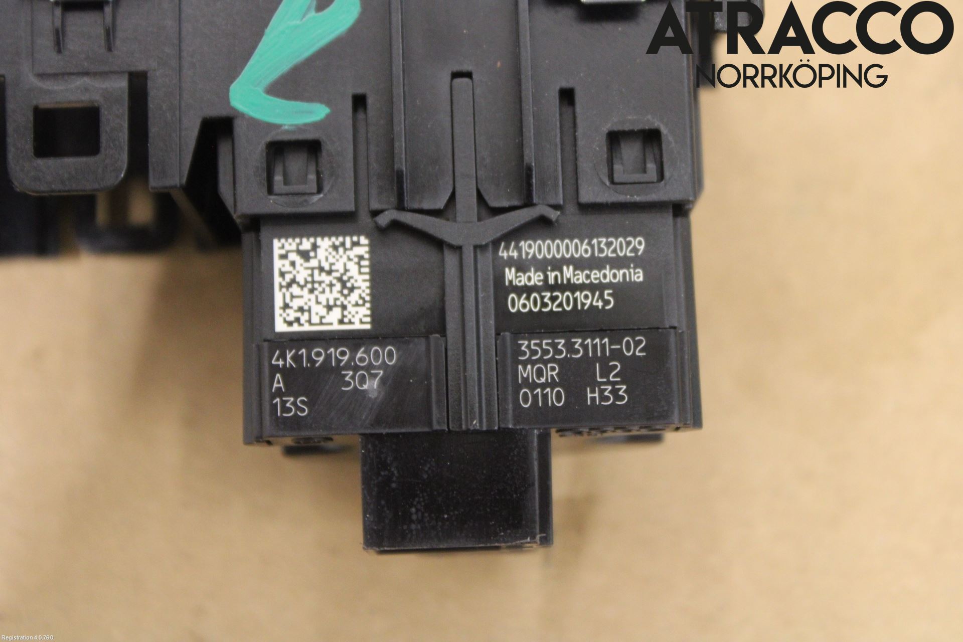 Audi A6 F2/C8 19- Strömställare Fader-Högtalare