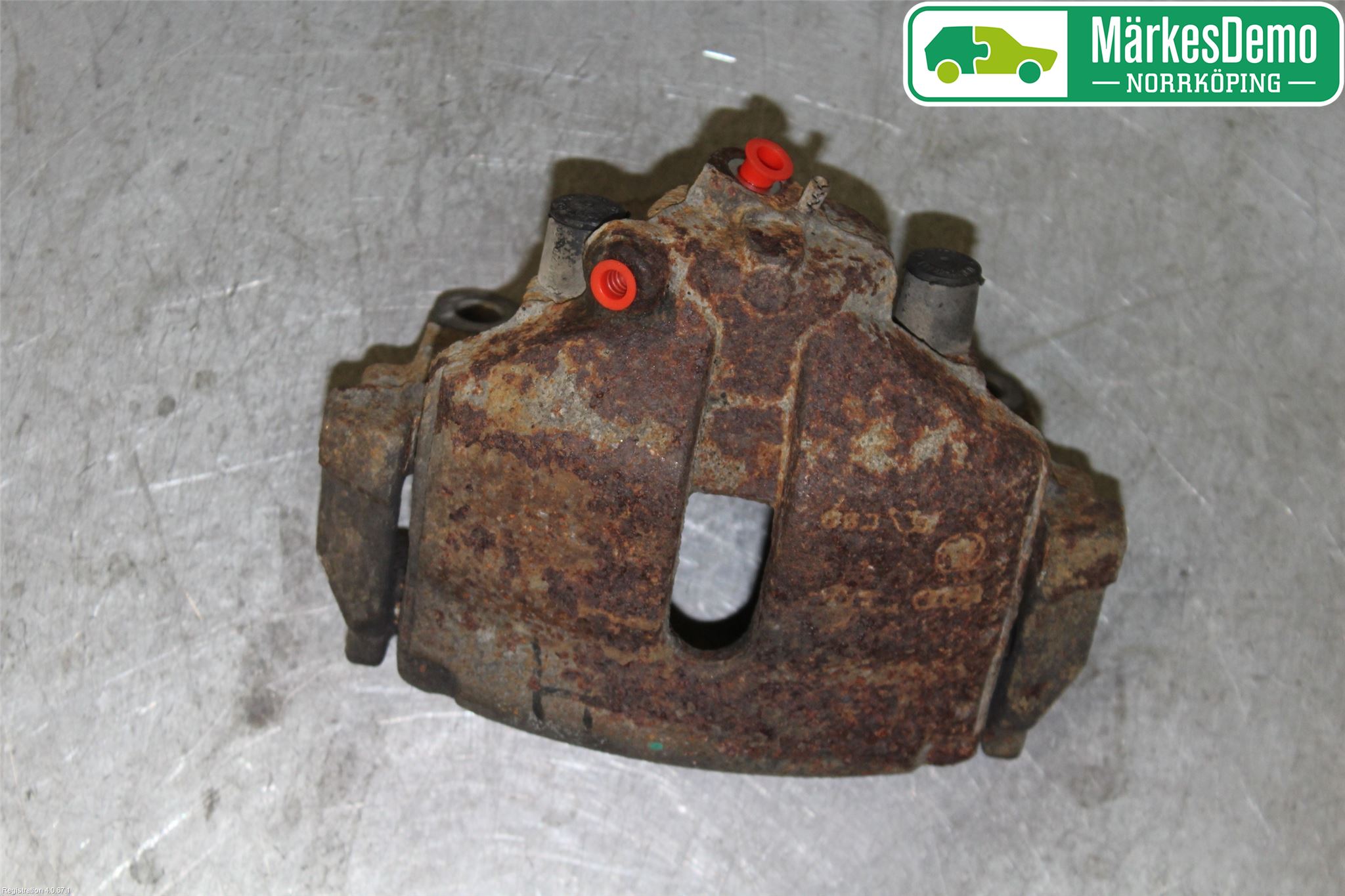 Volkswagen VW PASSAT 11-14 Bromsok Fram Höger
