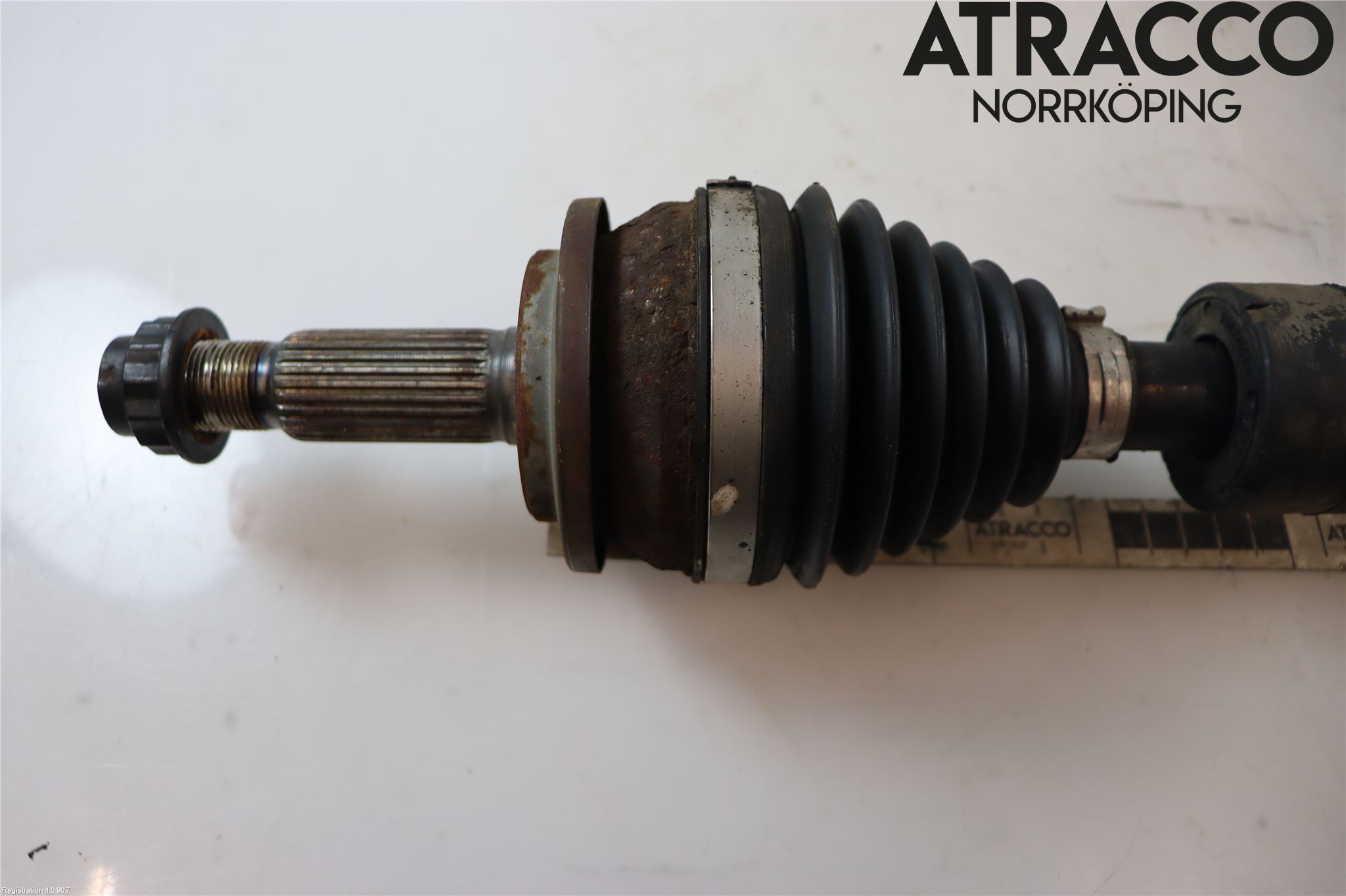Toyota AVENSIS 16-18 Drivaxel Fram Vänster