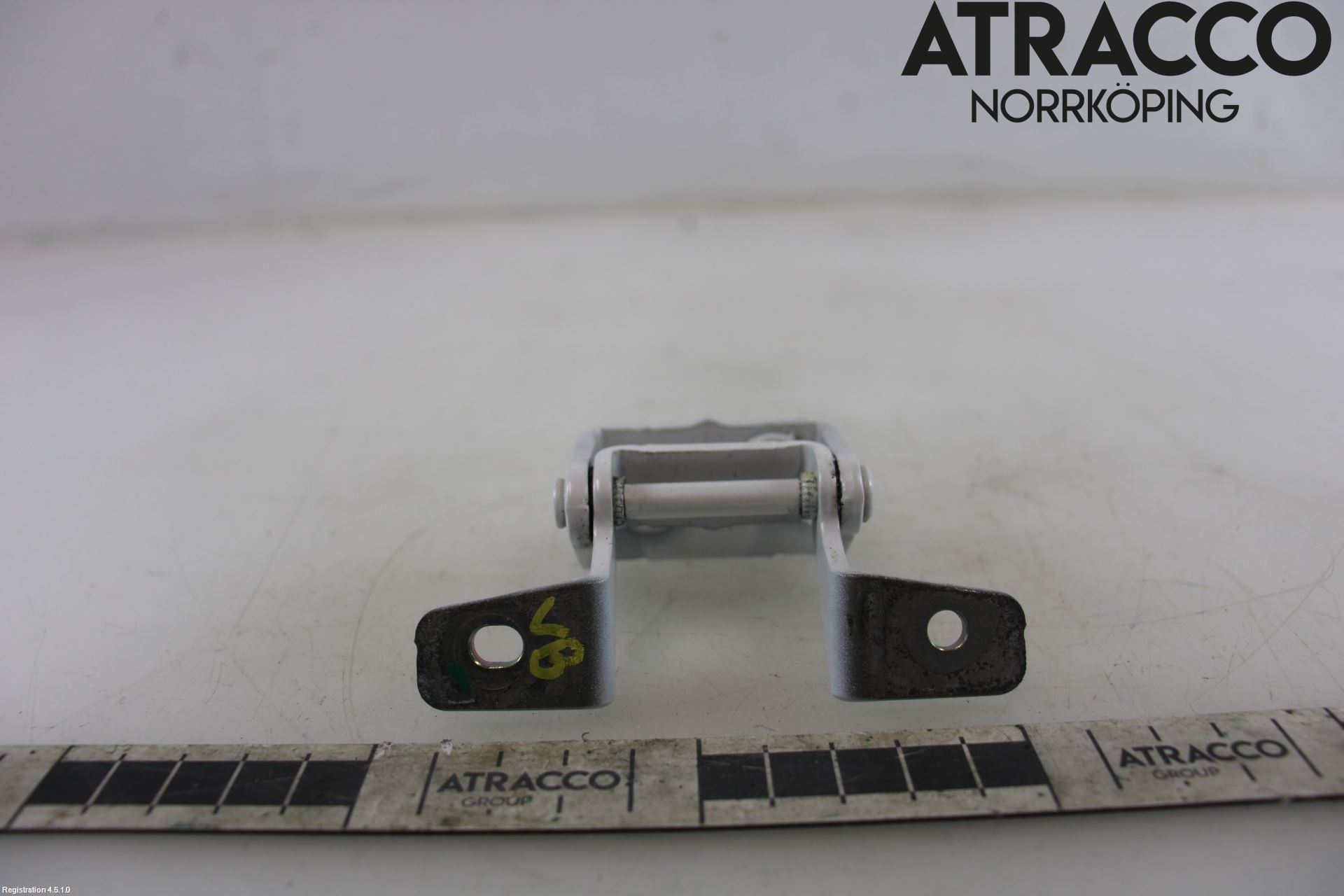 Kia CEED 12-18 Bakluckegångjärn Vä