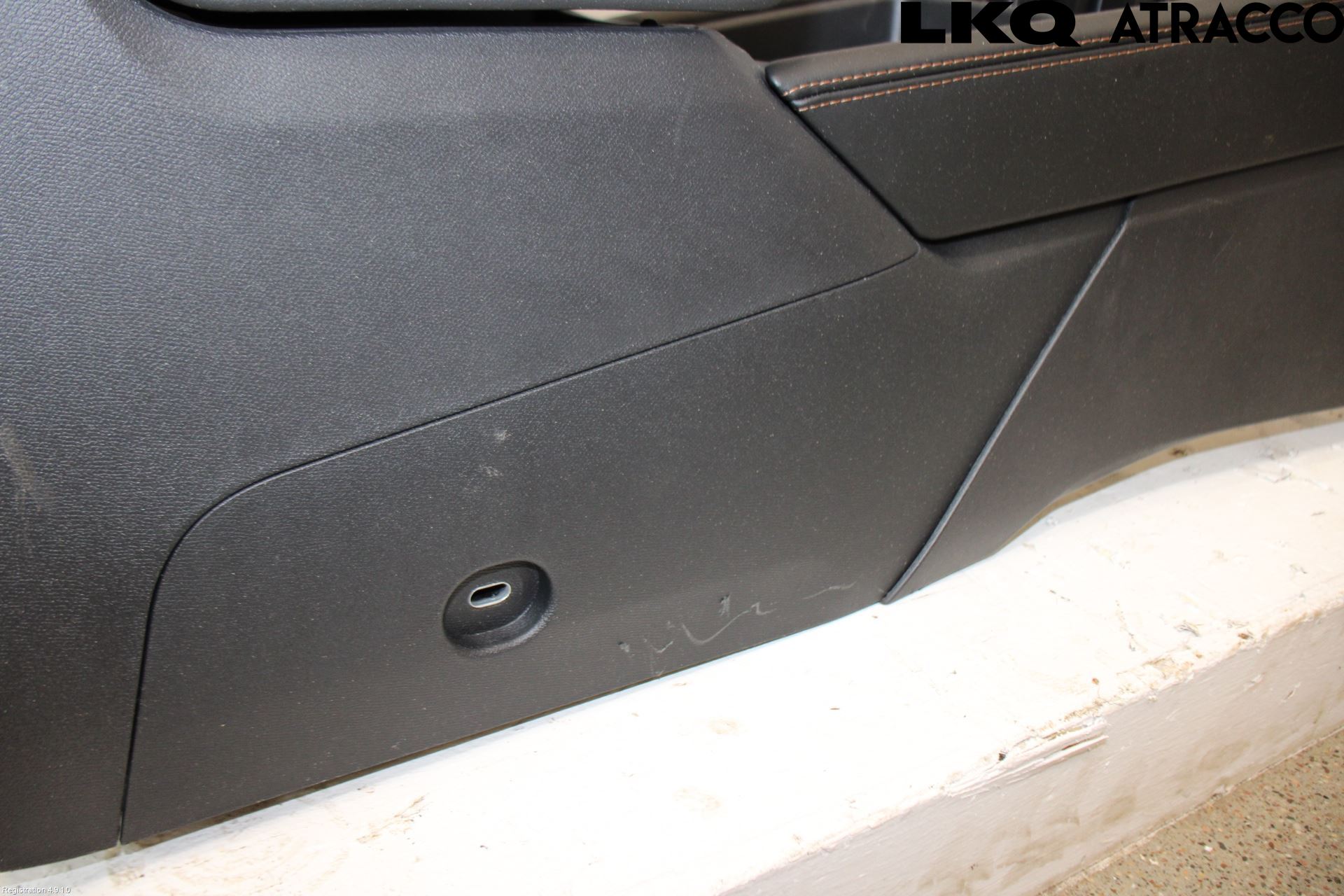 Seat LEON 20- Inr Tunnelfack