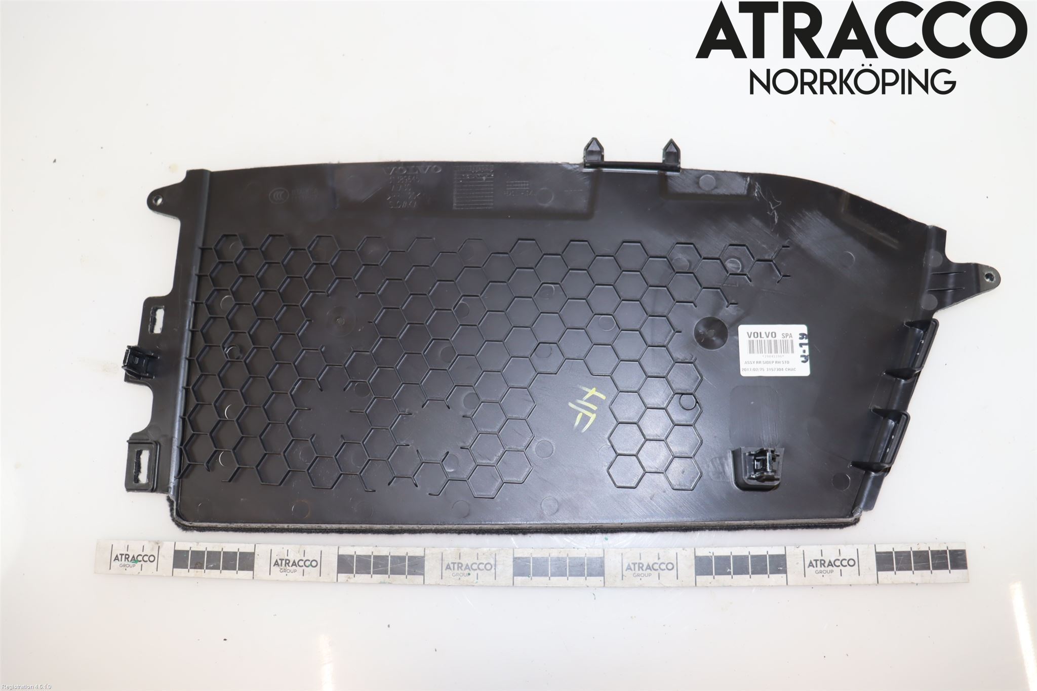 Volvo S90 17->> Instrumentkonsoll Mitt