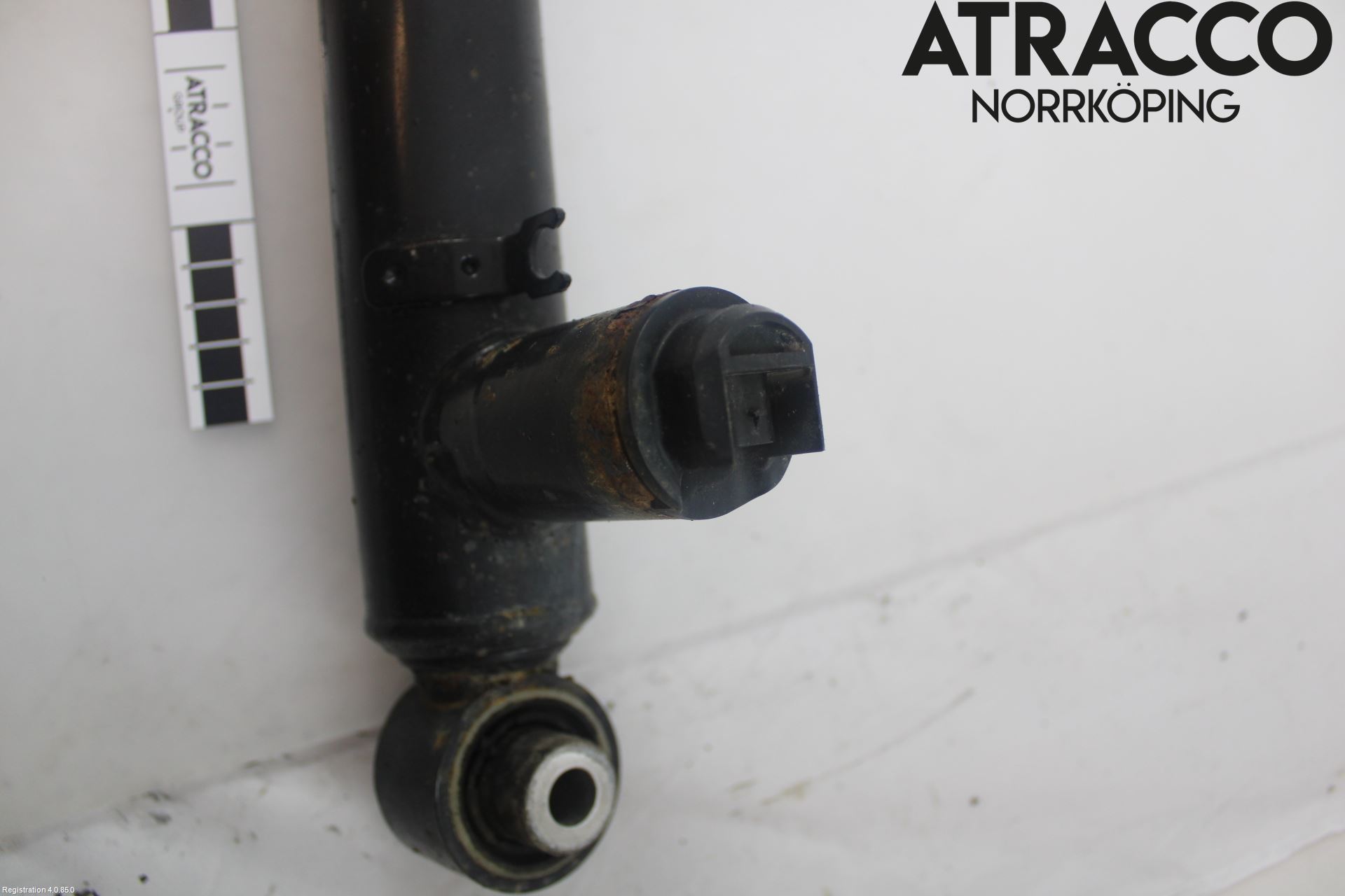 Seat TARRACO 19- Stötdämpare Bak