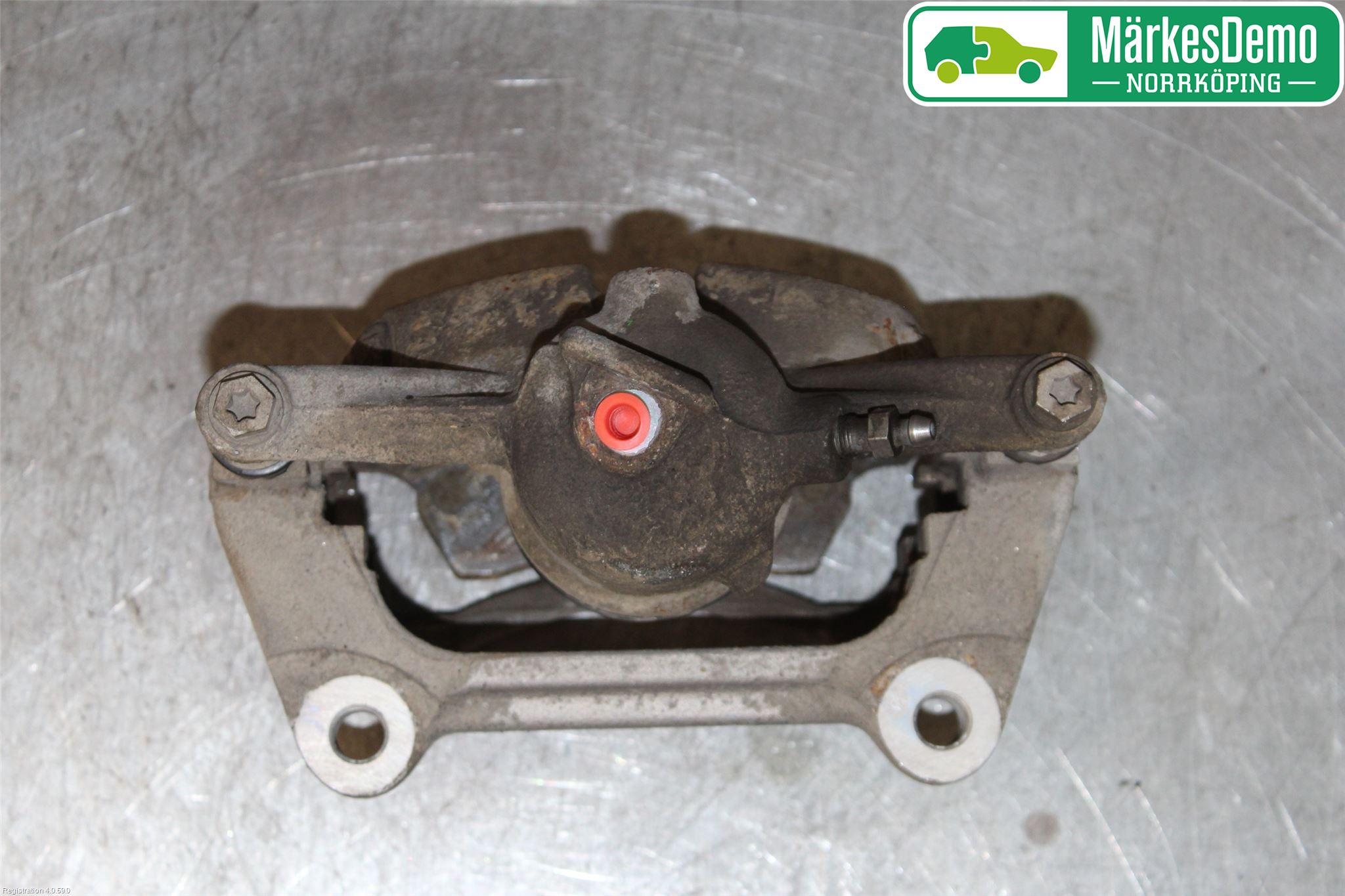 Volkswagen VW PASSAT 15-19 Bromsok Fram Höger