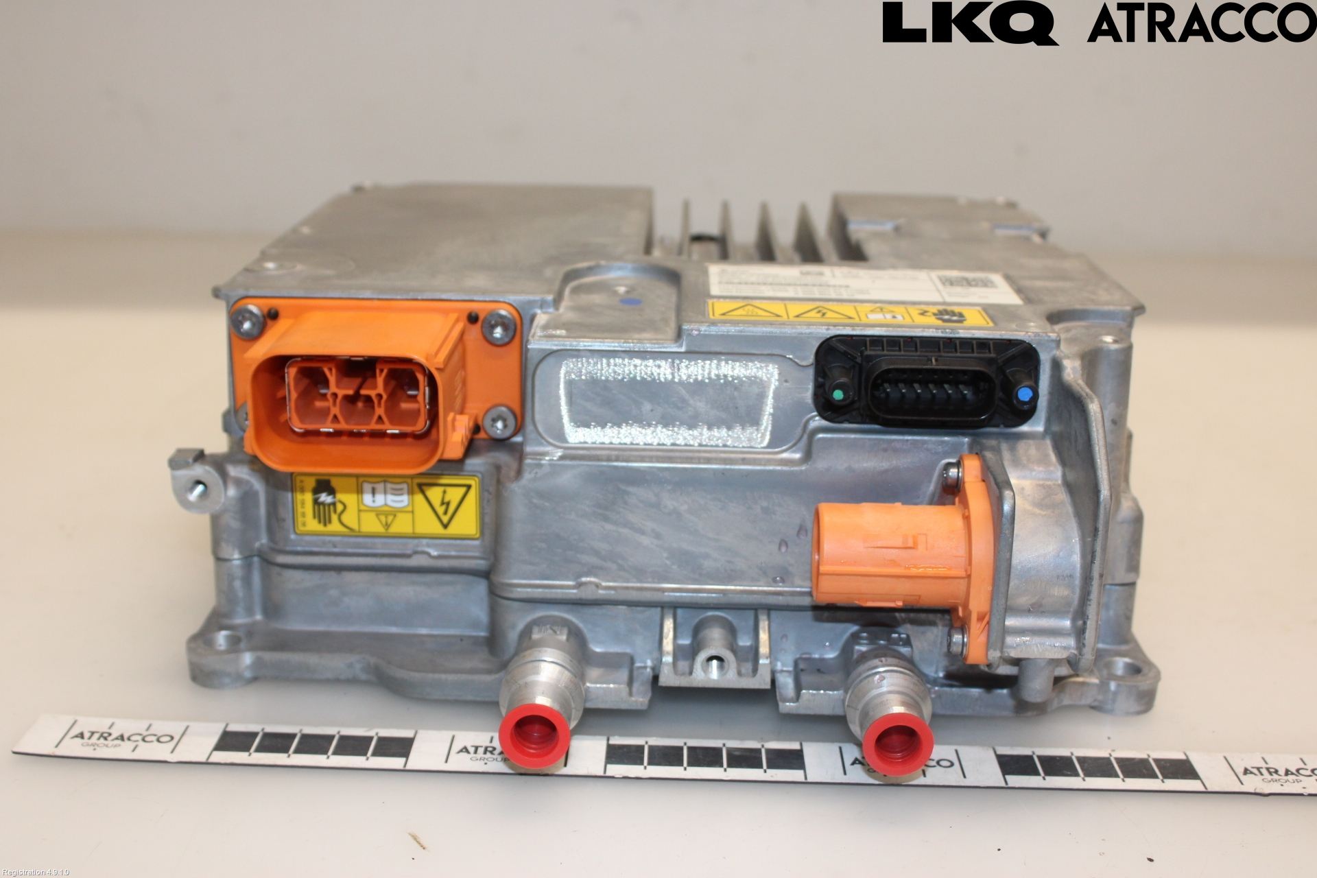 Mercedes-Benz MB EQC (N293) 20- Inverter 12 -> 220 V