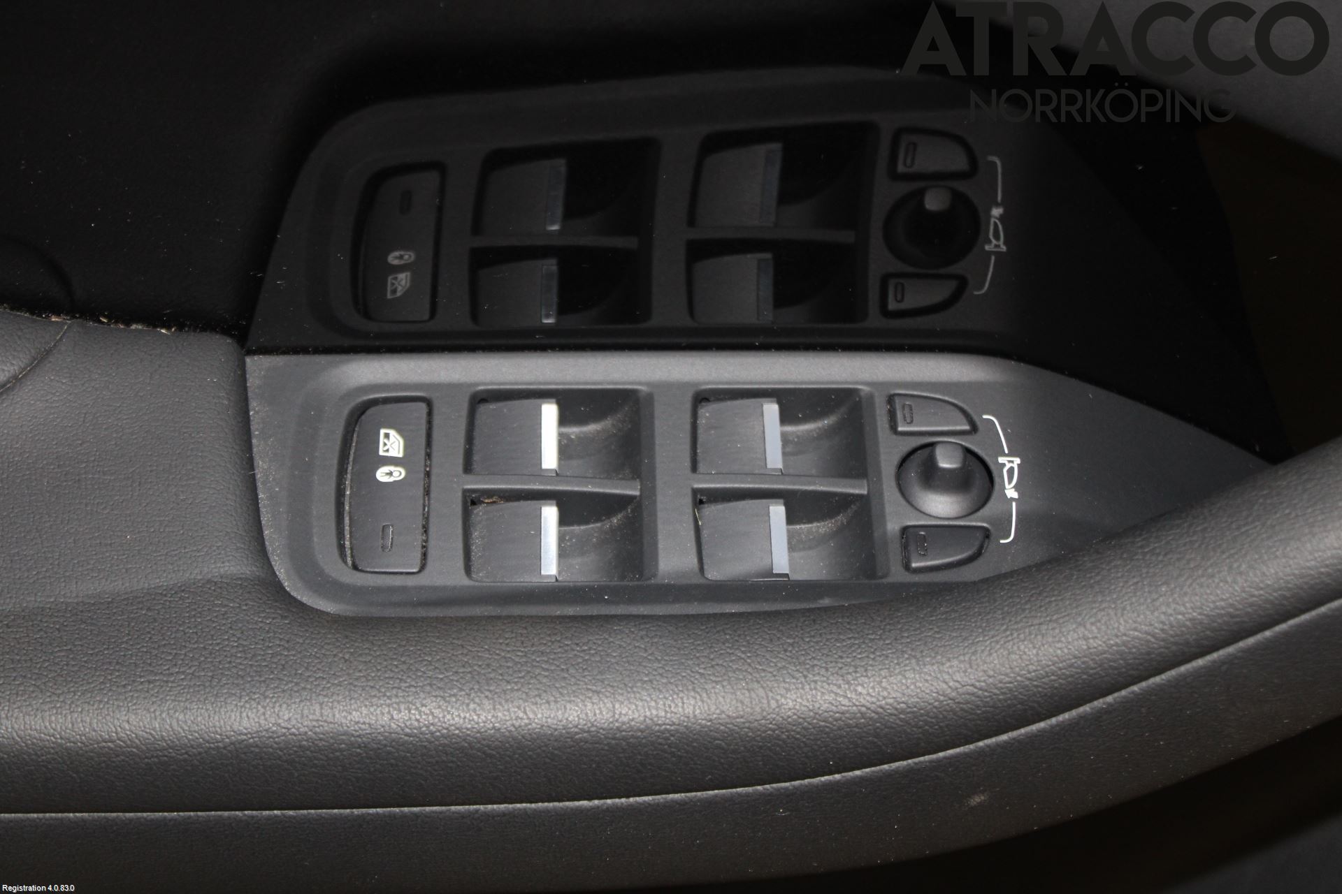 Jaguar I-PACE 18- Dörrklädsel Vä