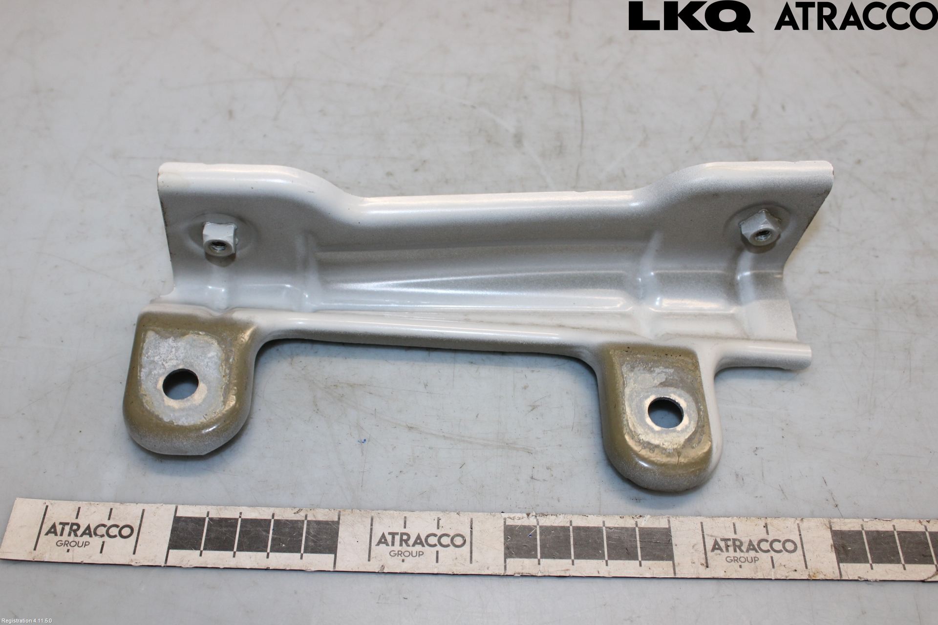 Volkswagen VW ID.4 21- Skärmfäste Fram Vä