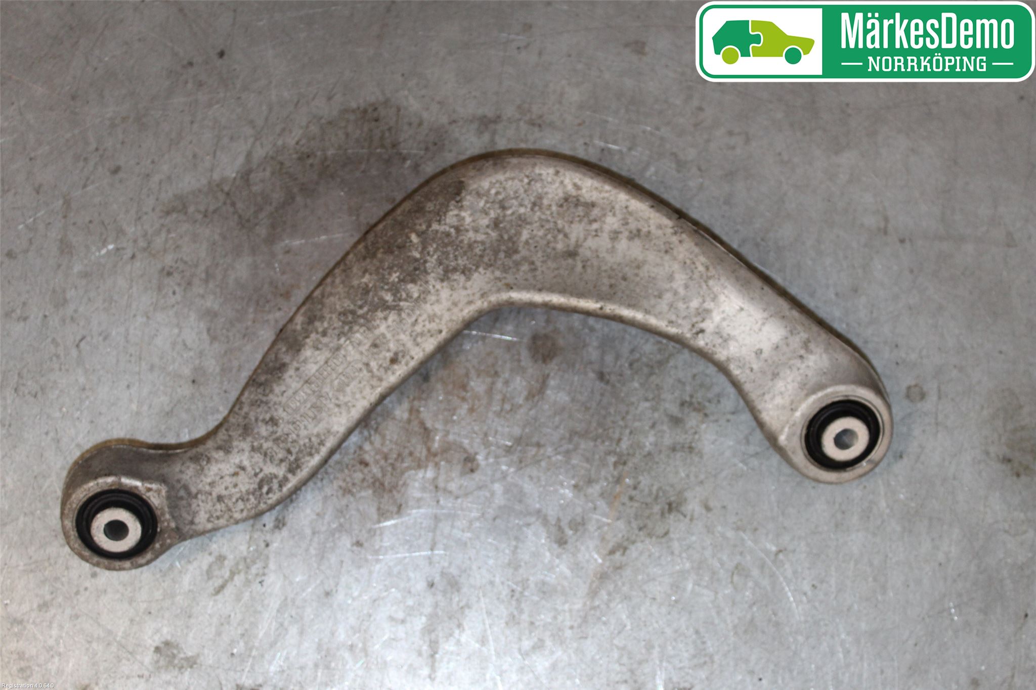 Audi A4 12-15 Bärarm Bak Övre Vänster