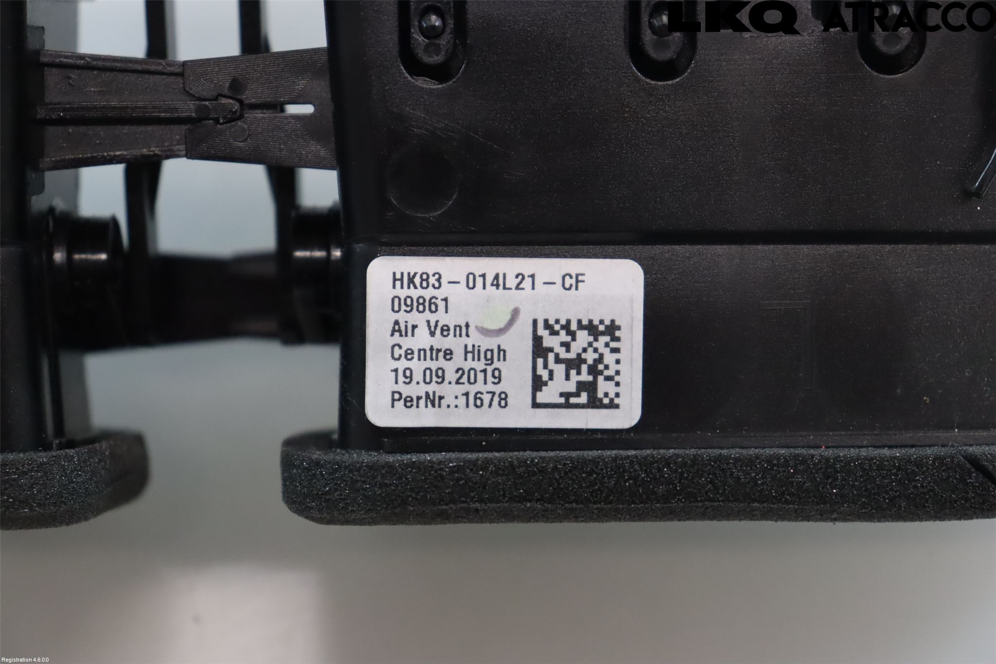 Jaguar F-PACE Instrument-Radio Sarg