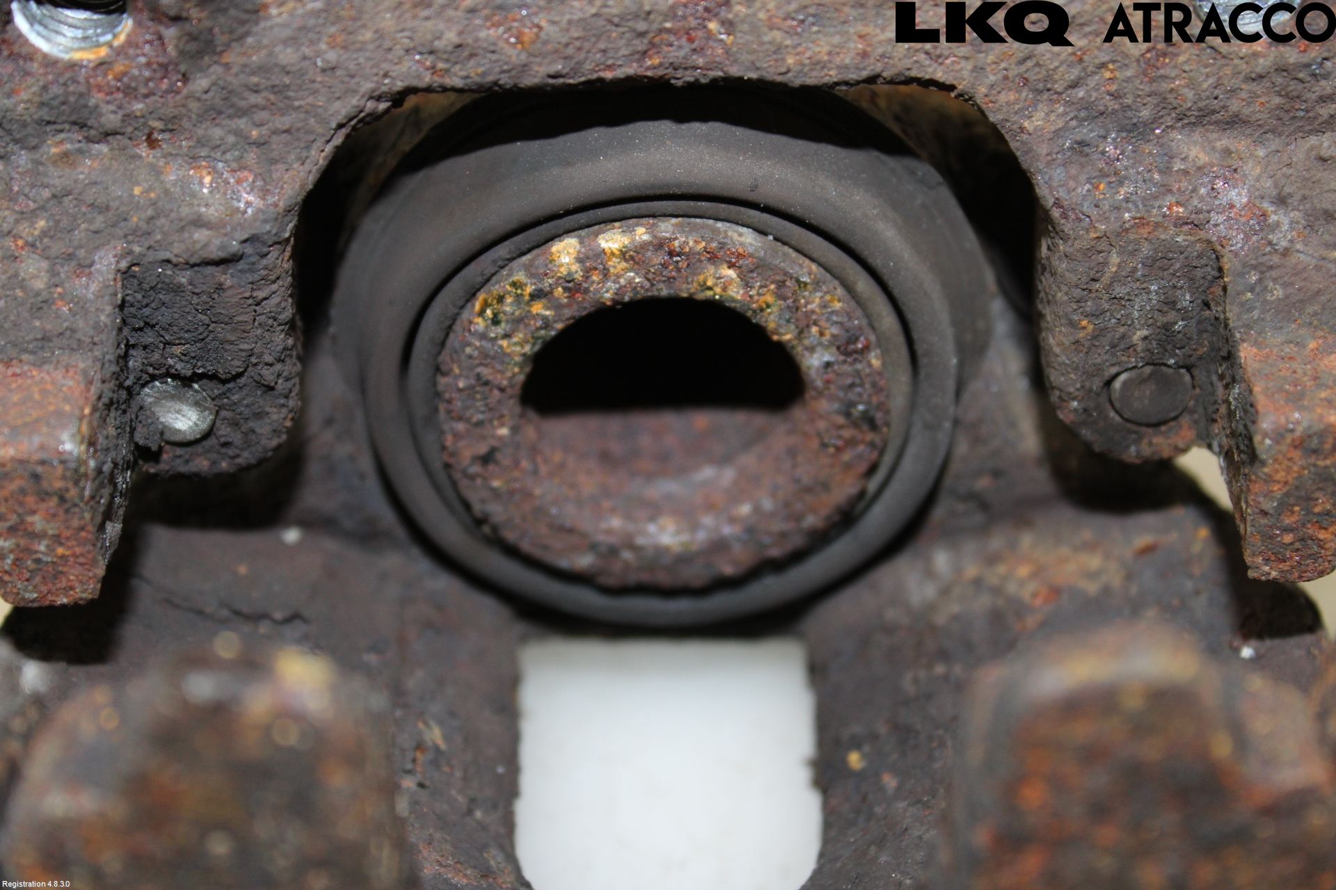 Volvo V70 05-08 Bromsok Bak Vänster