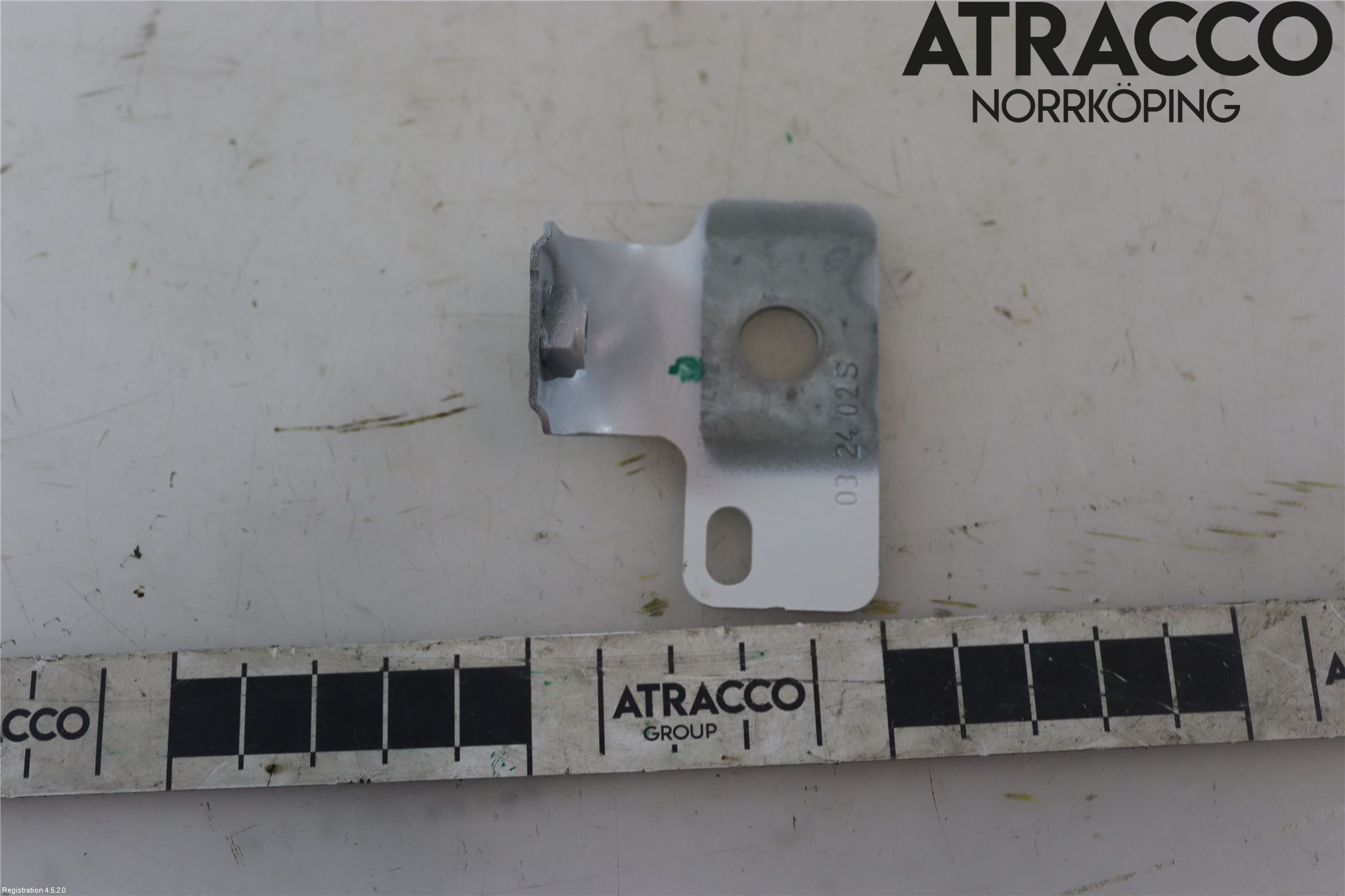 Seat LEON 20- Skärmfäste Fram Hö