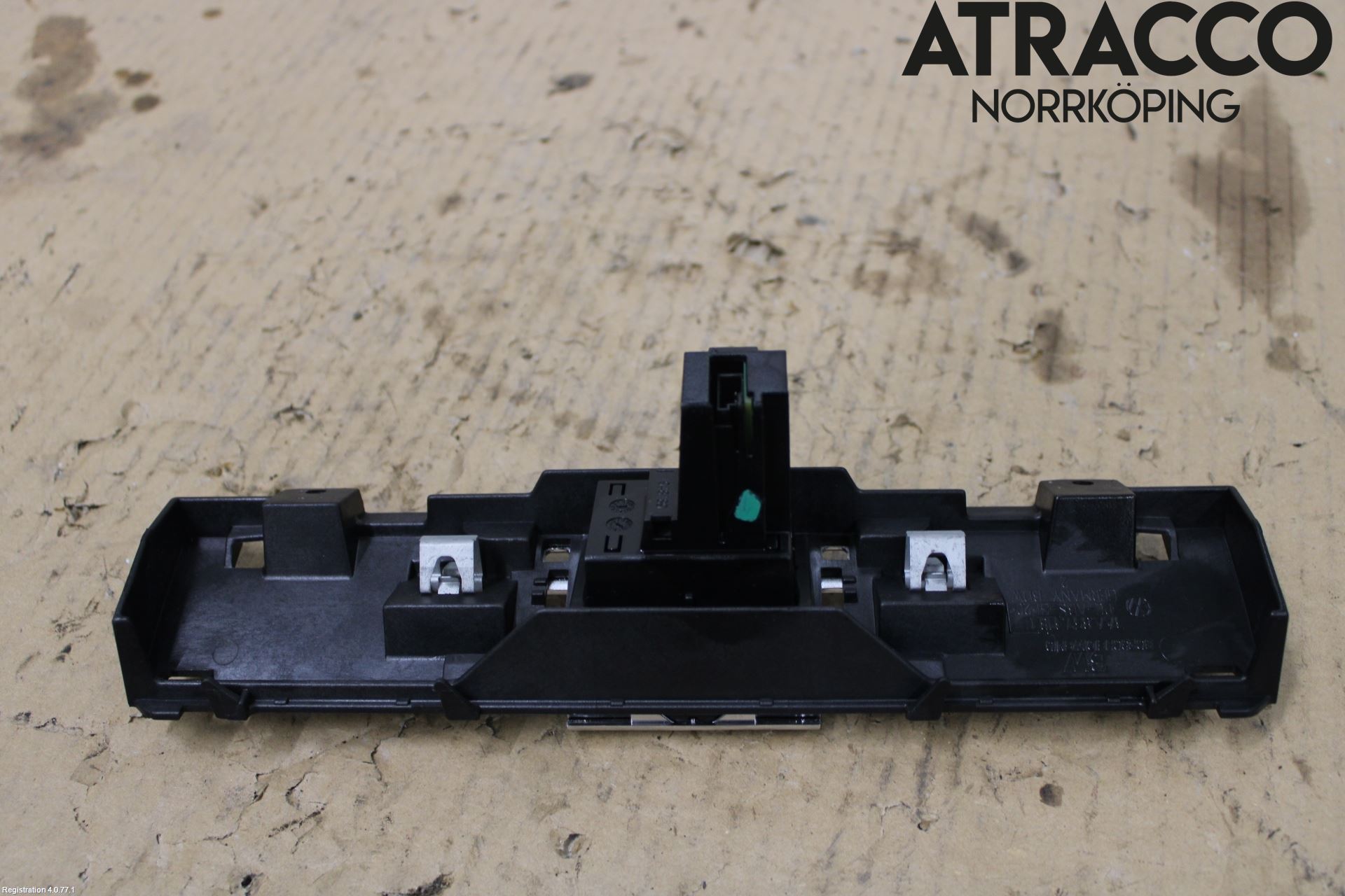 Volkswagen VW PASSAT 11-14 Instrument Klocka