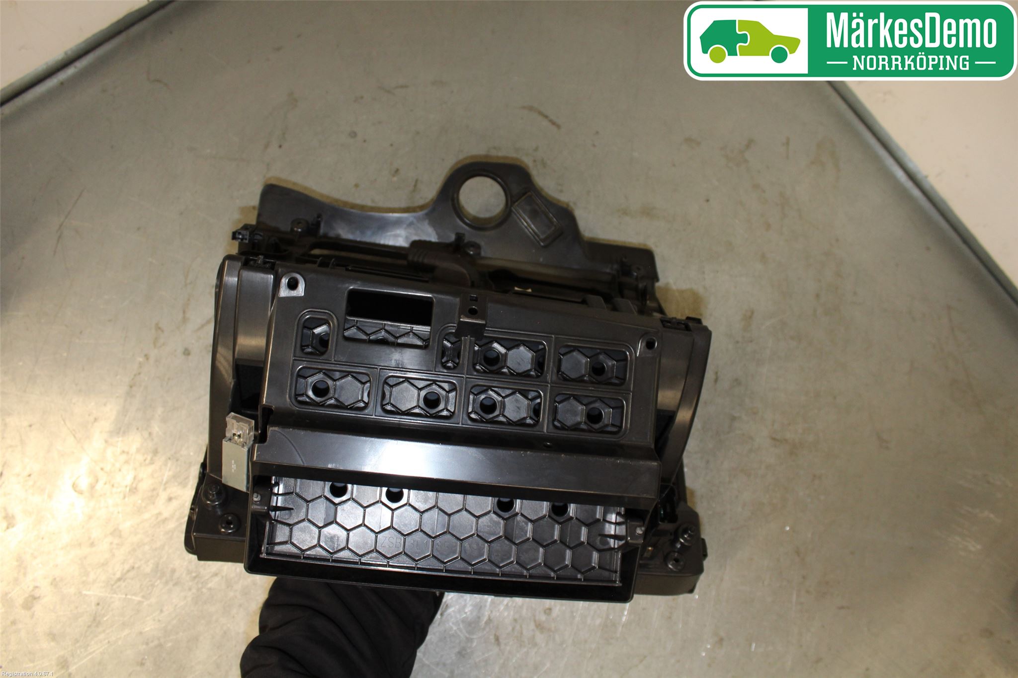 Volkswagen VW PASSAT 11-14 Handskfack