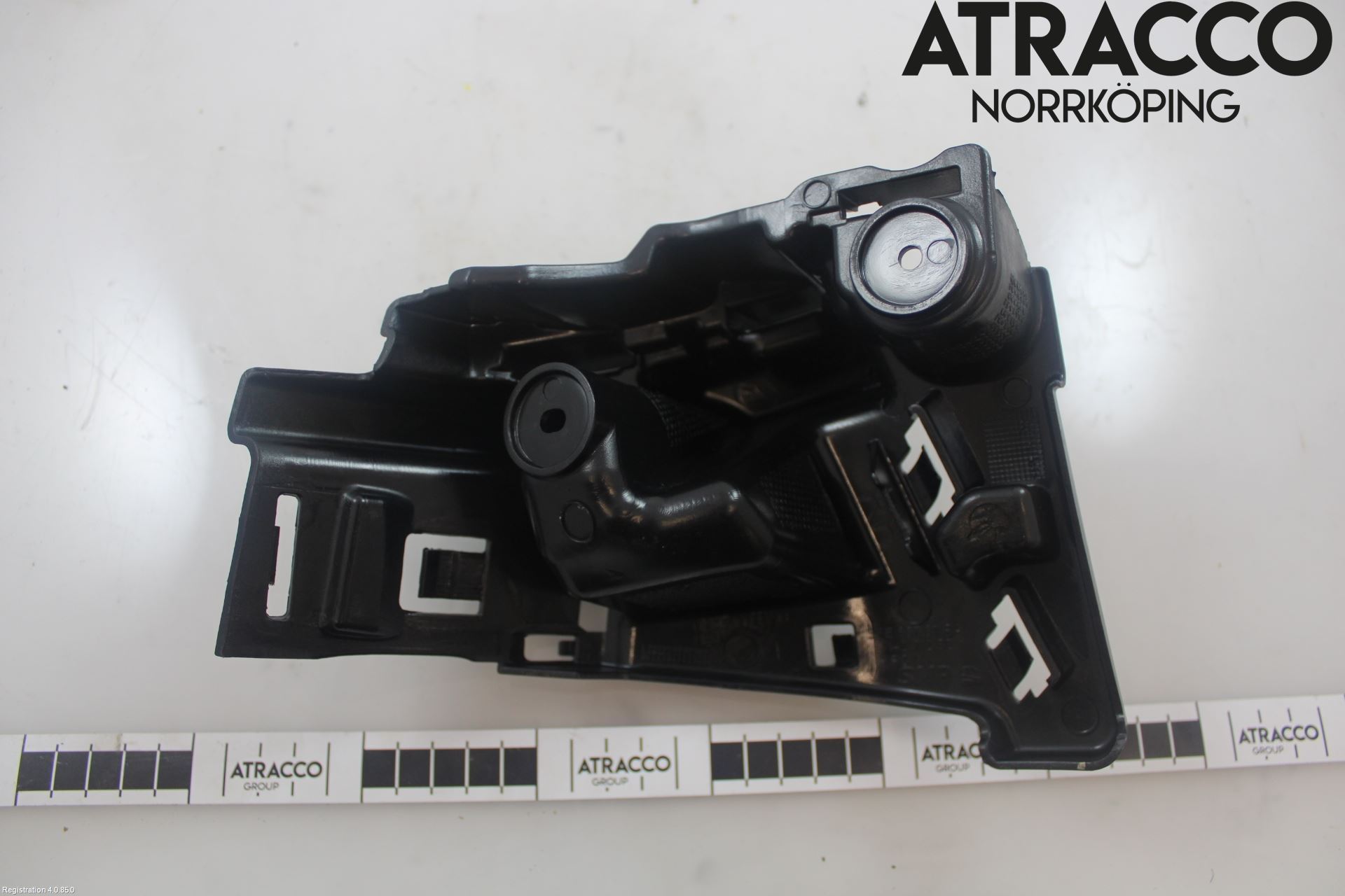 Seat LEON 20- Stötfångarfäste Bak Hö