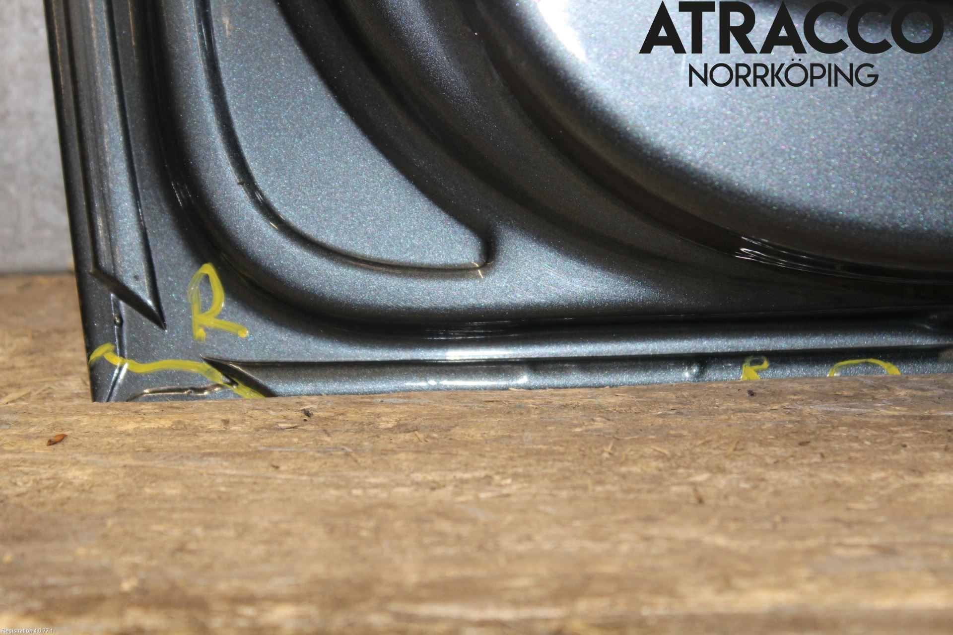 Volkswagen VW CADDY      04-10 Dörr Fram Höger