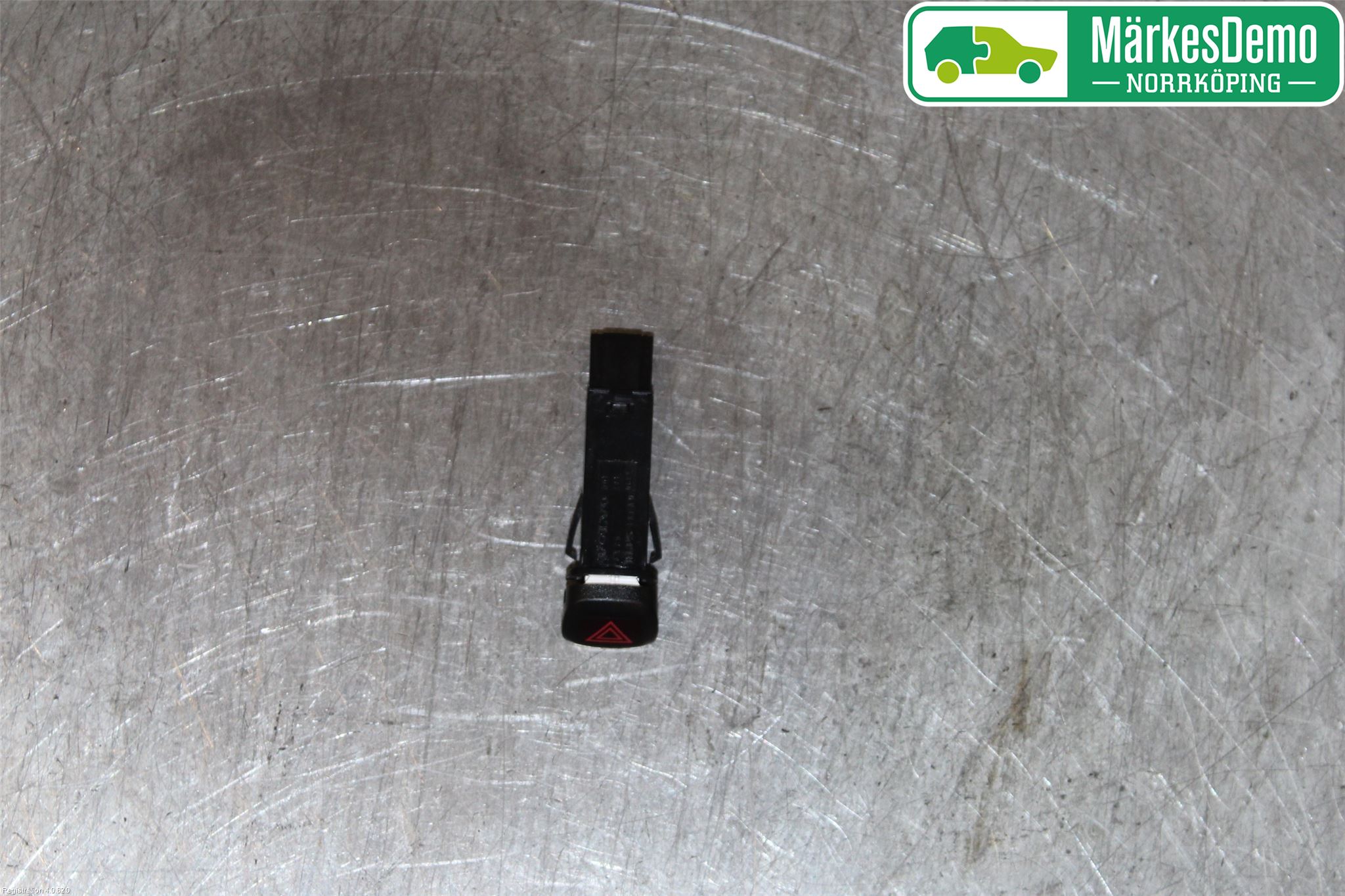 Volvo V40 12-19 Strömställare Varnings