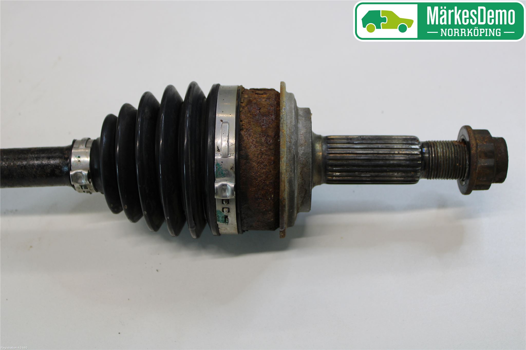 Toyota iQ Drivaxel Fram Höger