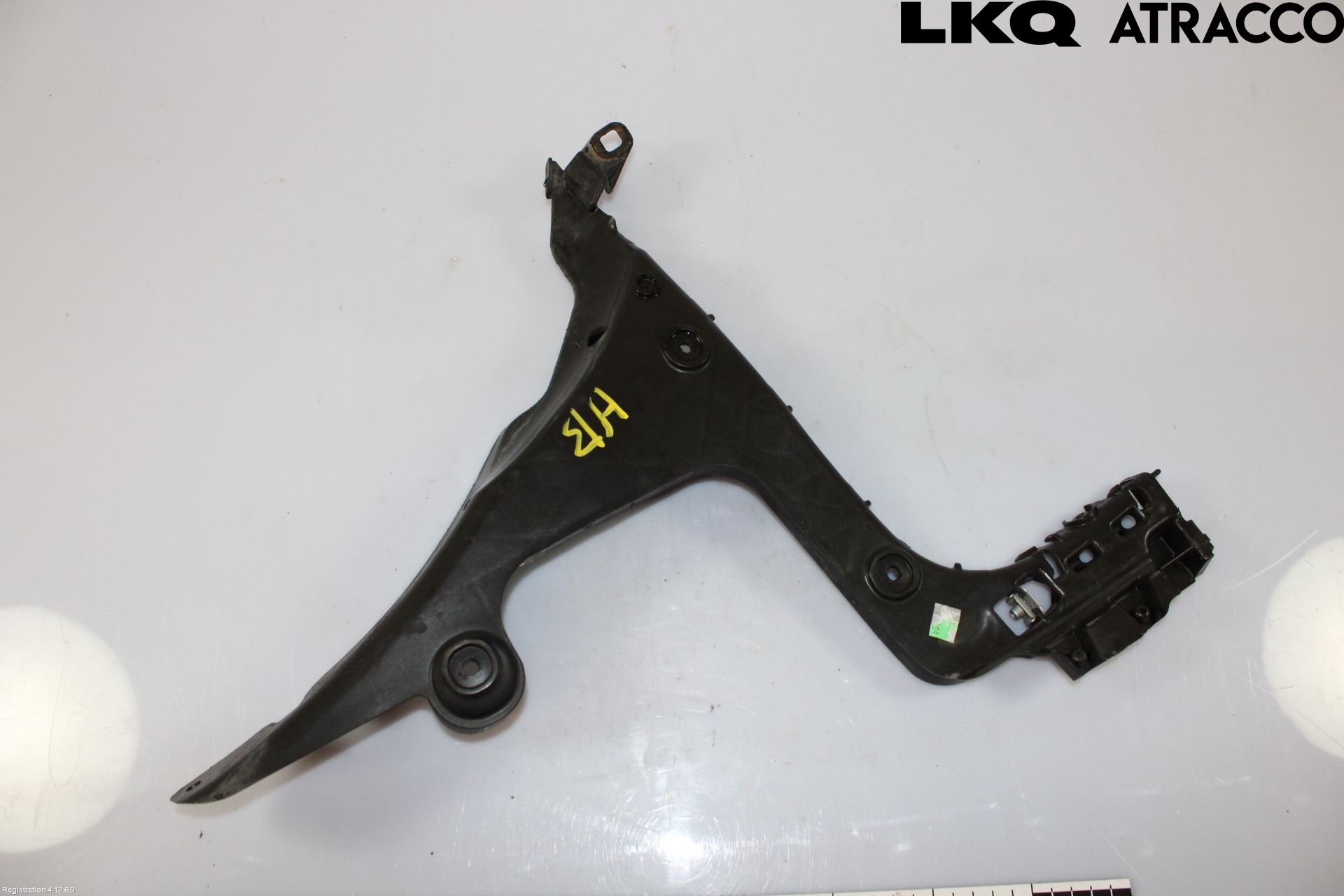 Audi A3/S3 05-13 Stötfångarfäste Bak Hö