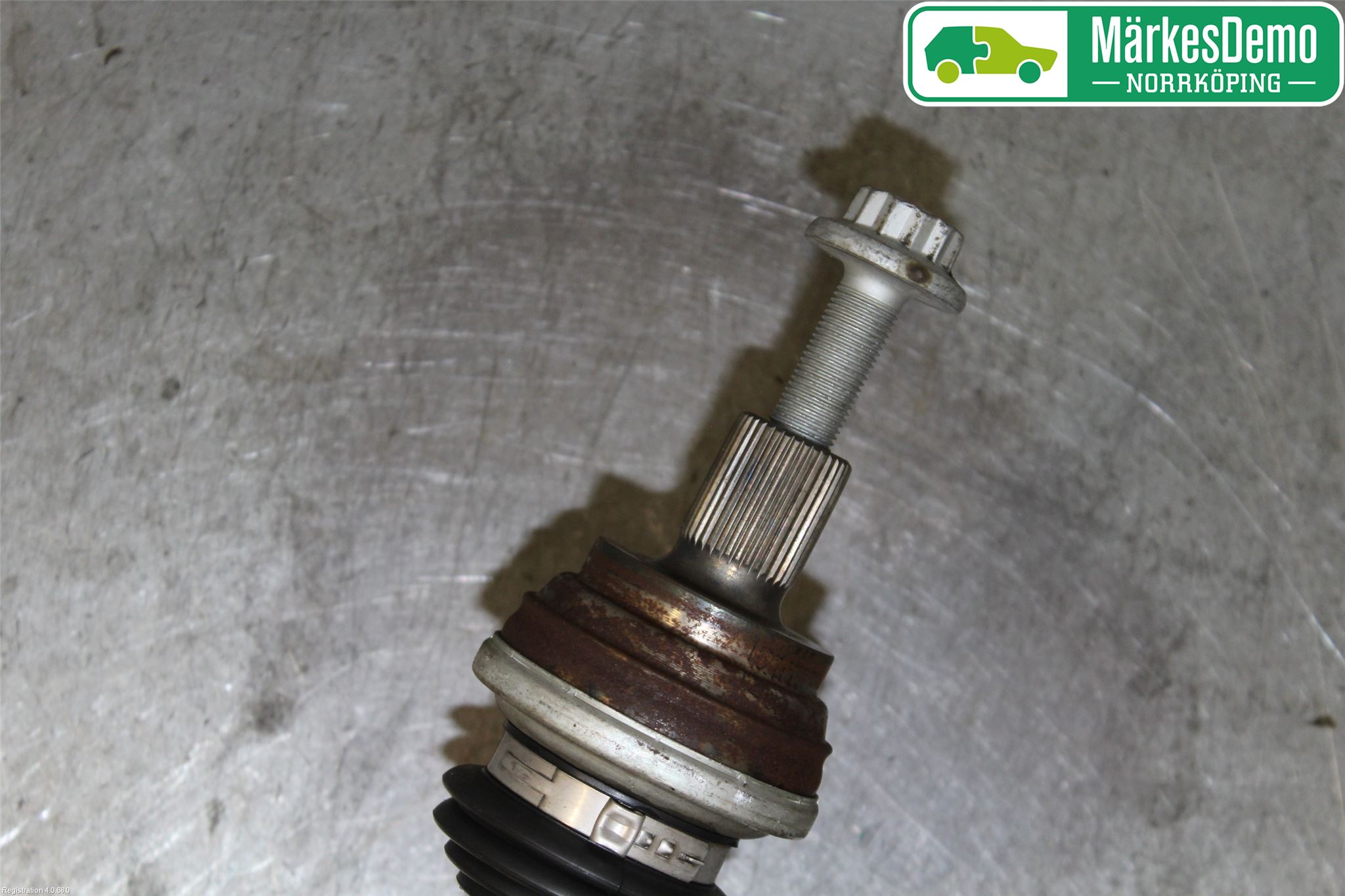 Skoda SUPERB 16-24 Drivaxel Bak Vänster