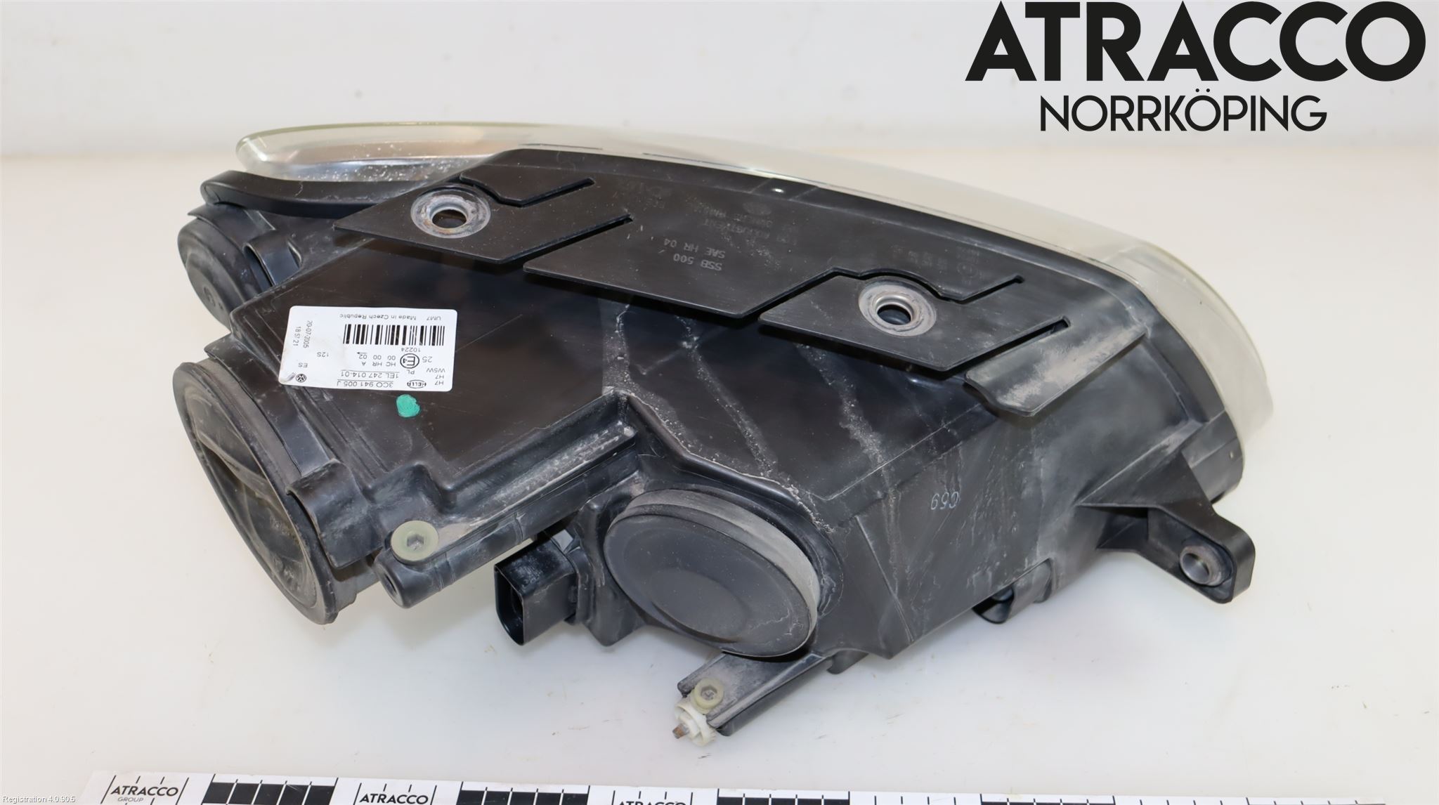 Volkswagen VW PASSAT 05-11 Strålkastare Vänster