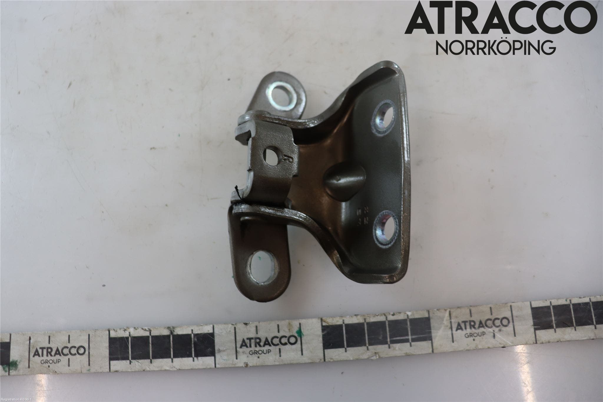 Hyundai i40 08-15 Dörrgångjärn