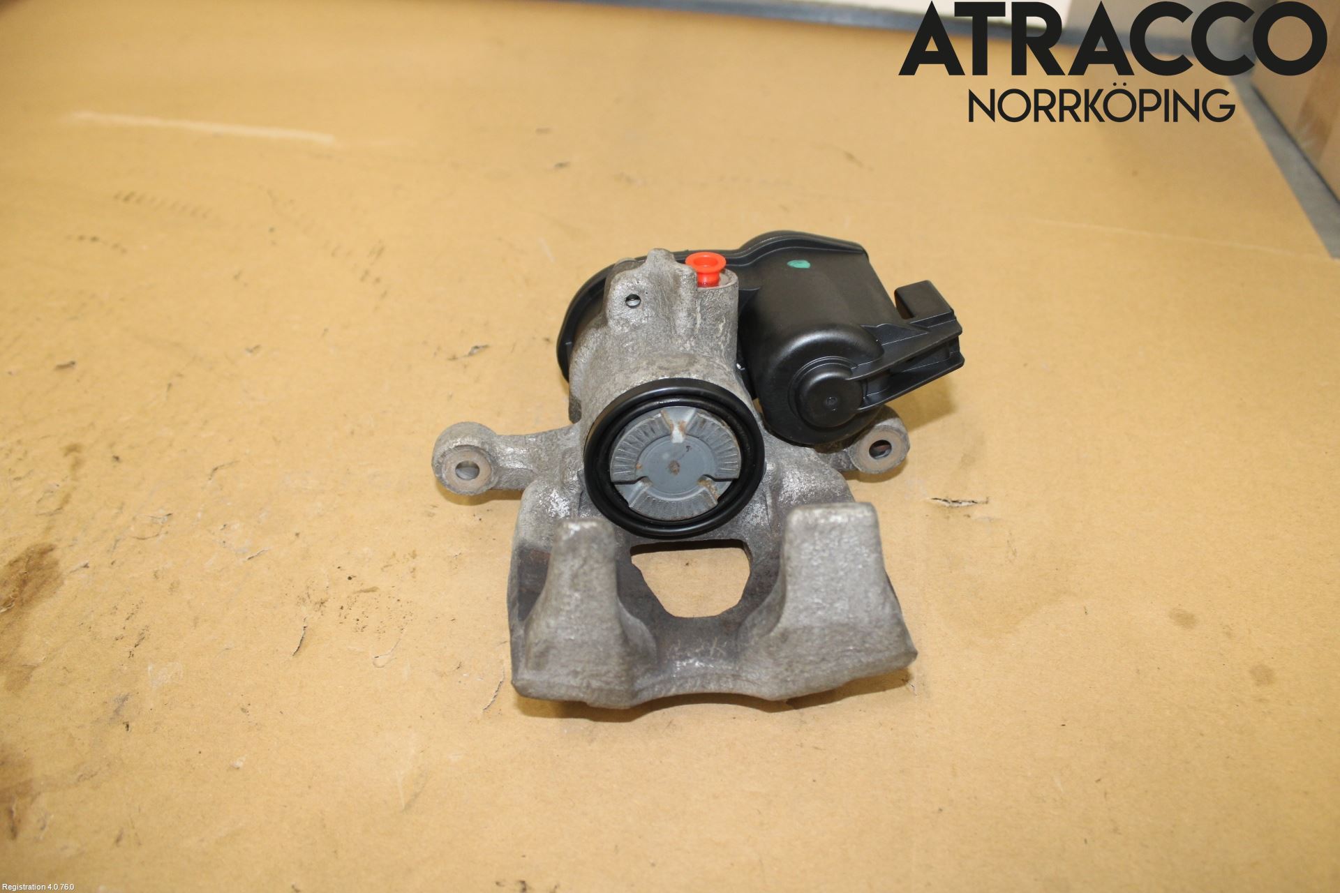 Audi A6 F2/C8 19- Bromsok Bak Höger