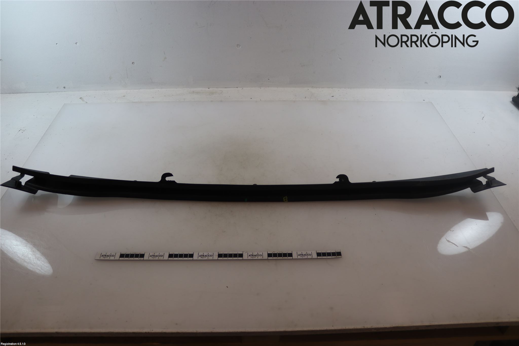 Volvo V70 08-13 Stötfsidostycke Mellanlägg