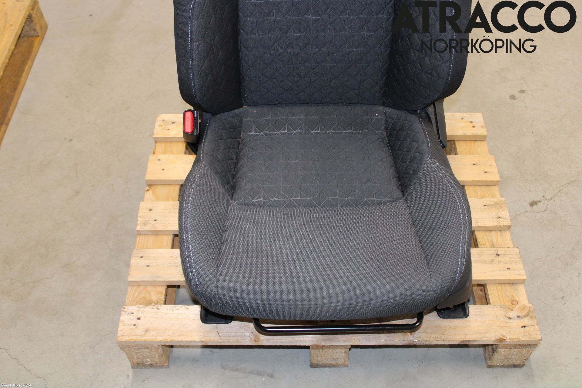 Toyota C-HR 16-23 Inredning Stol Fram Vä