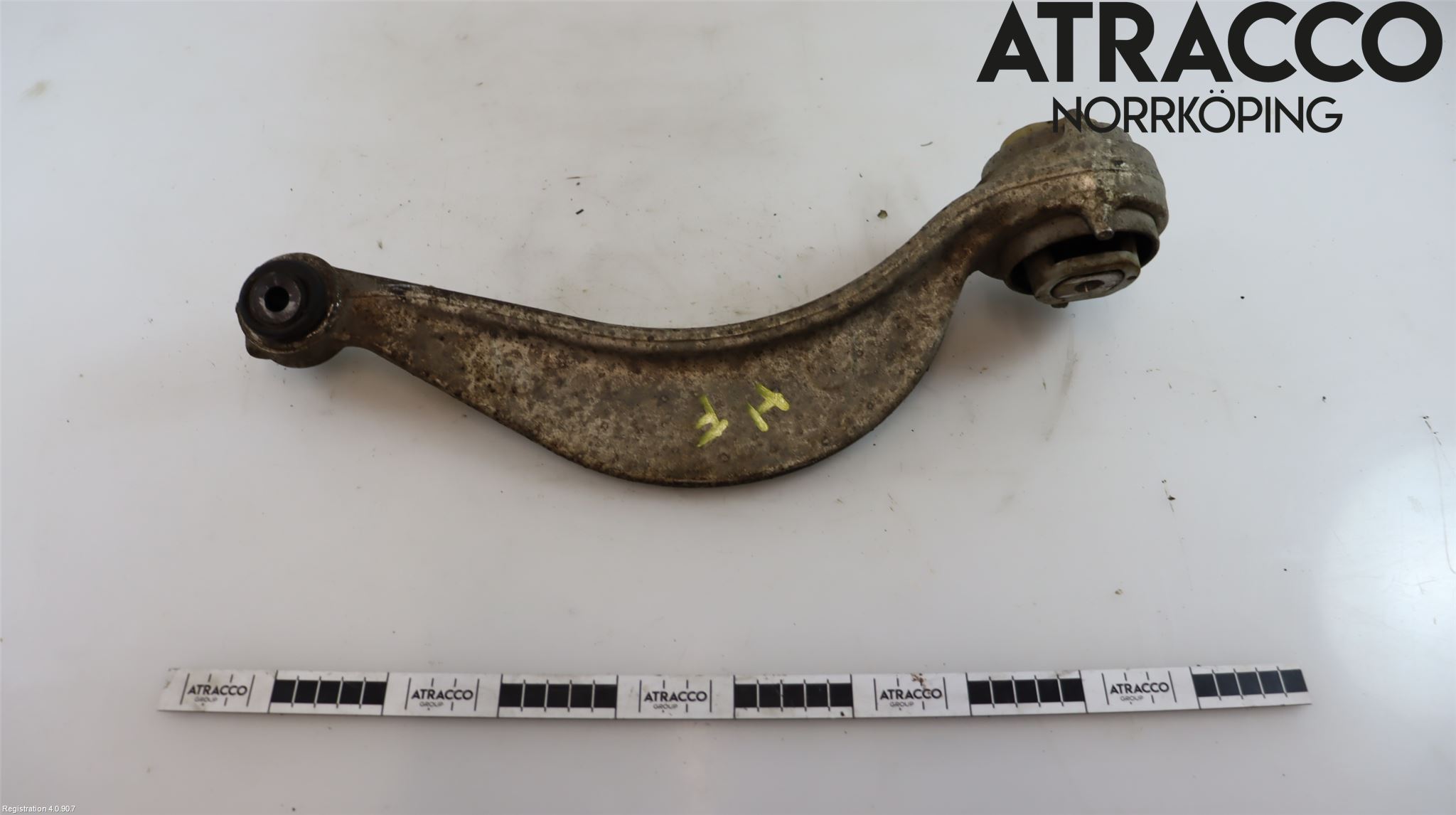 Jaguar F-PACE Bärarm Fram Undre Hö