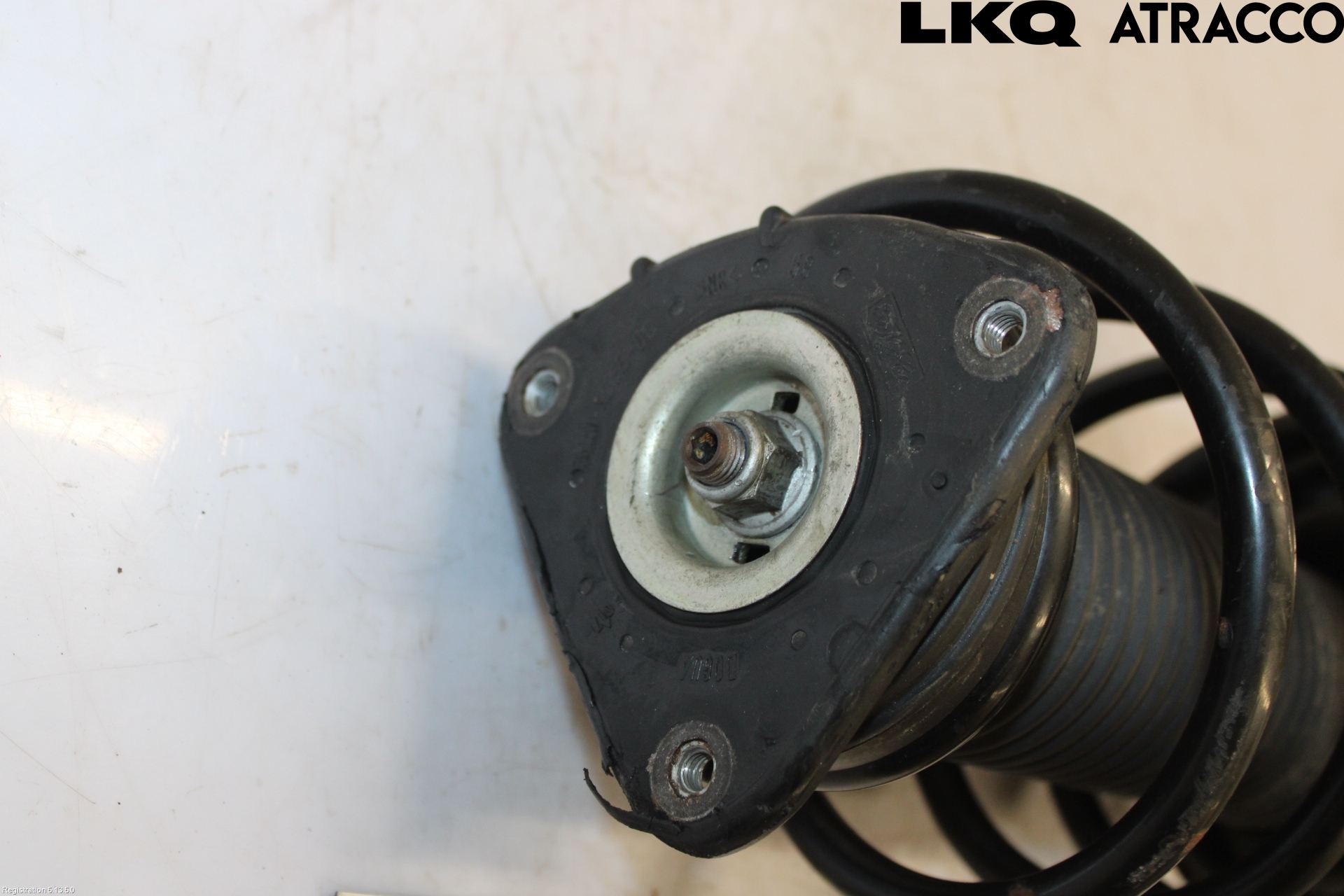 Ford FOCUS     04-07 Fjäderben Fram Vänster