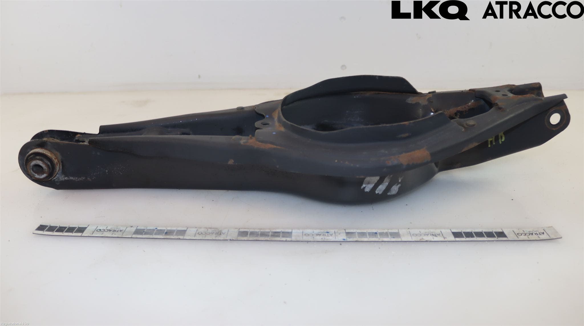 Volvo XC40/RECHARGE 18- Bärarm Bak Höger