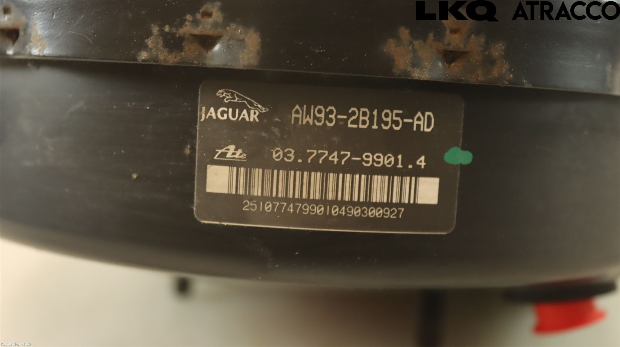 Jaguar XJ X351        10- Bromsservo