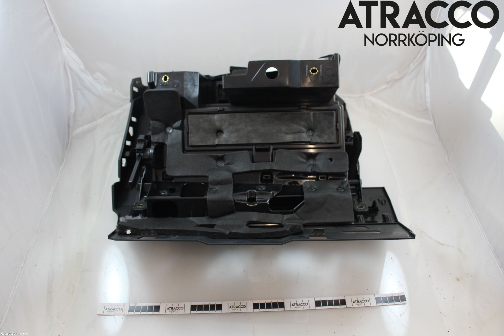 Audi Q3 F3 19- Handskfack