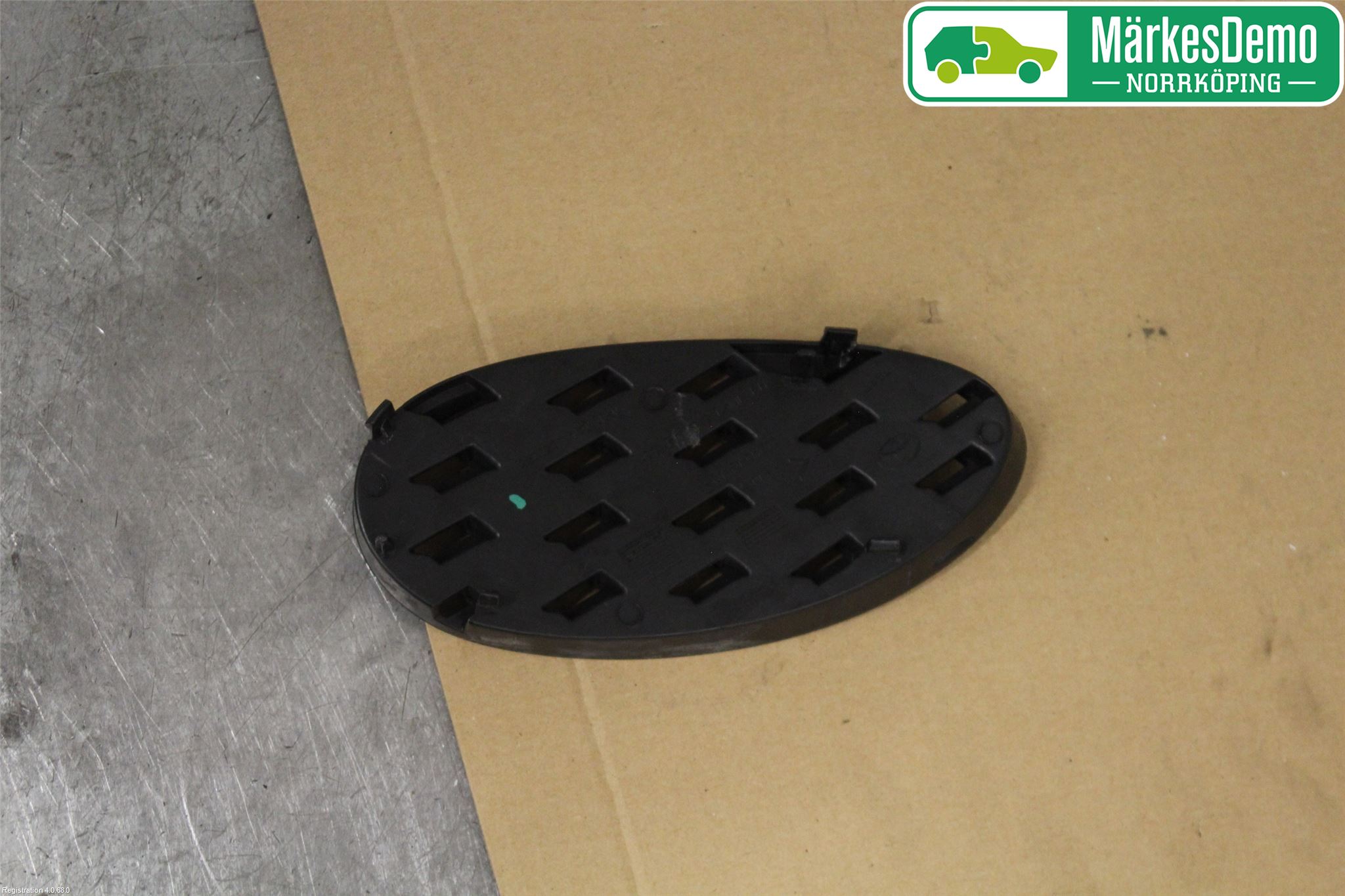 Toyota AYGO 06-14 Grilldel Höger