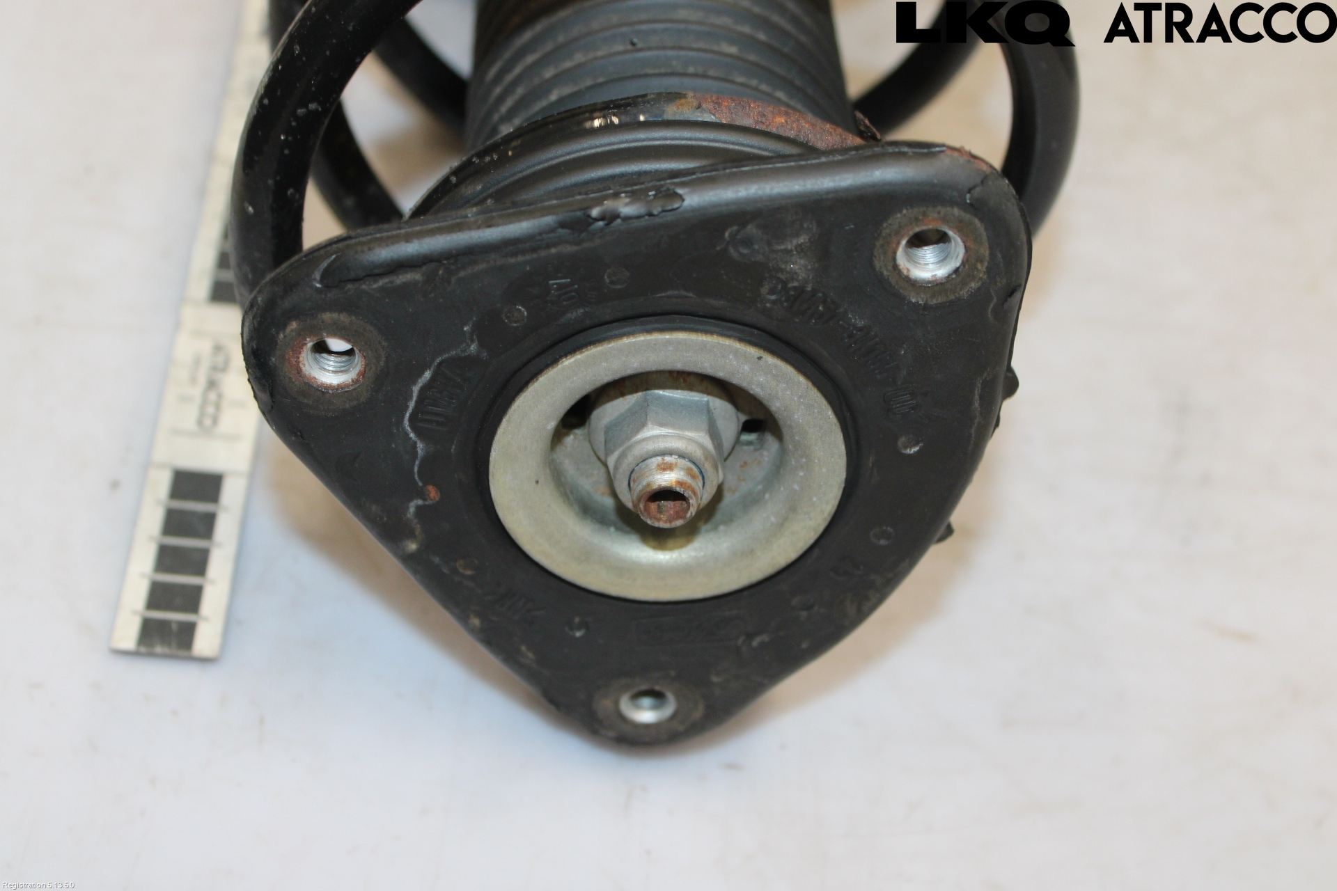 Ford FOCUS     04-07 Fjäderben Fram Höger