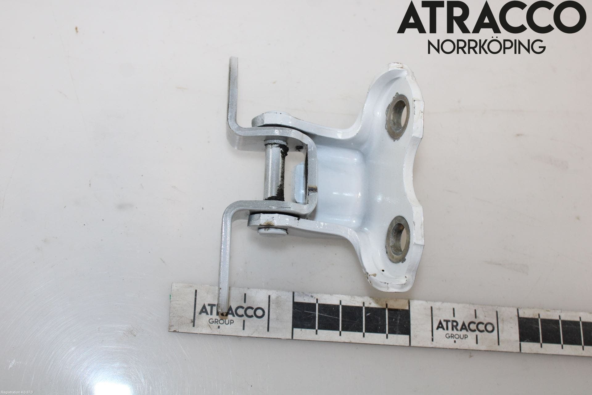 Toyota YARIS XP130 12-14 Dörrgångjärn