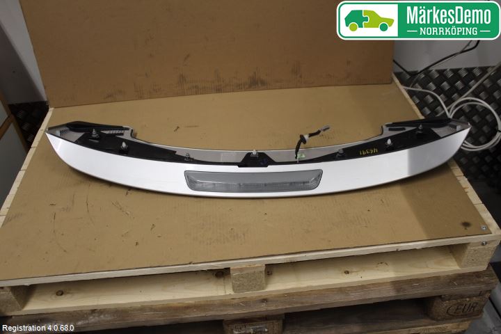 Toyota AVENSIS 09-15 Spoiler Bak