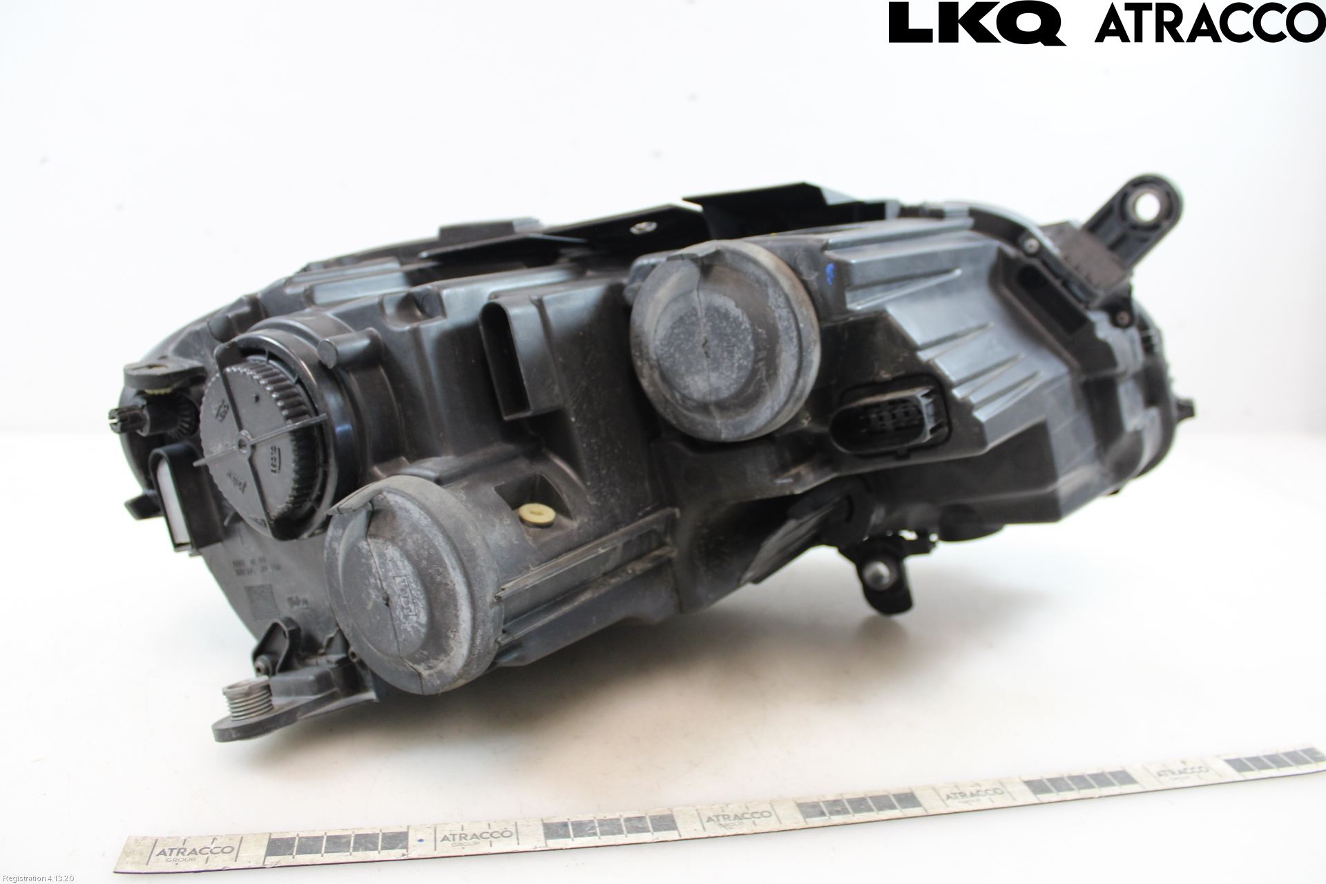 Volkswagen VW PASSAT 11-14 Strålkastare Vänster