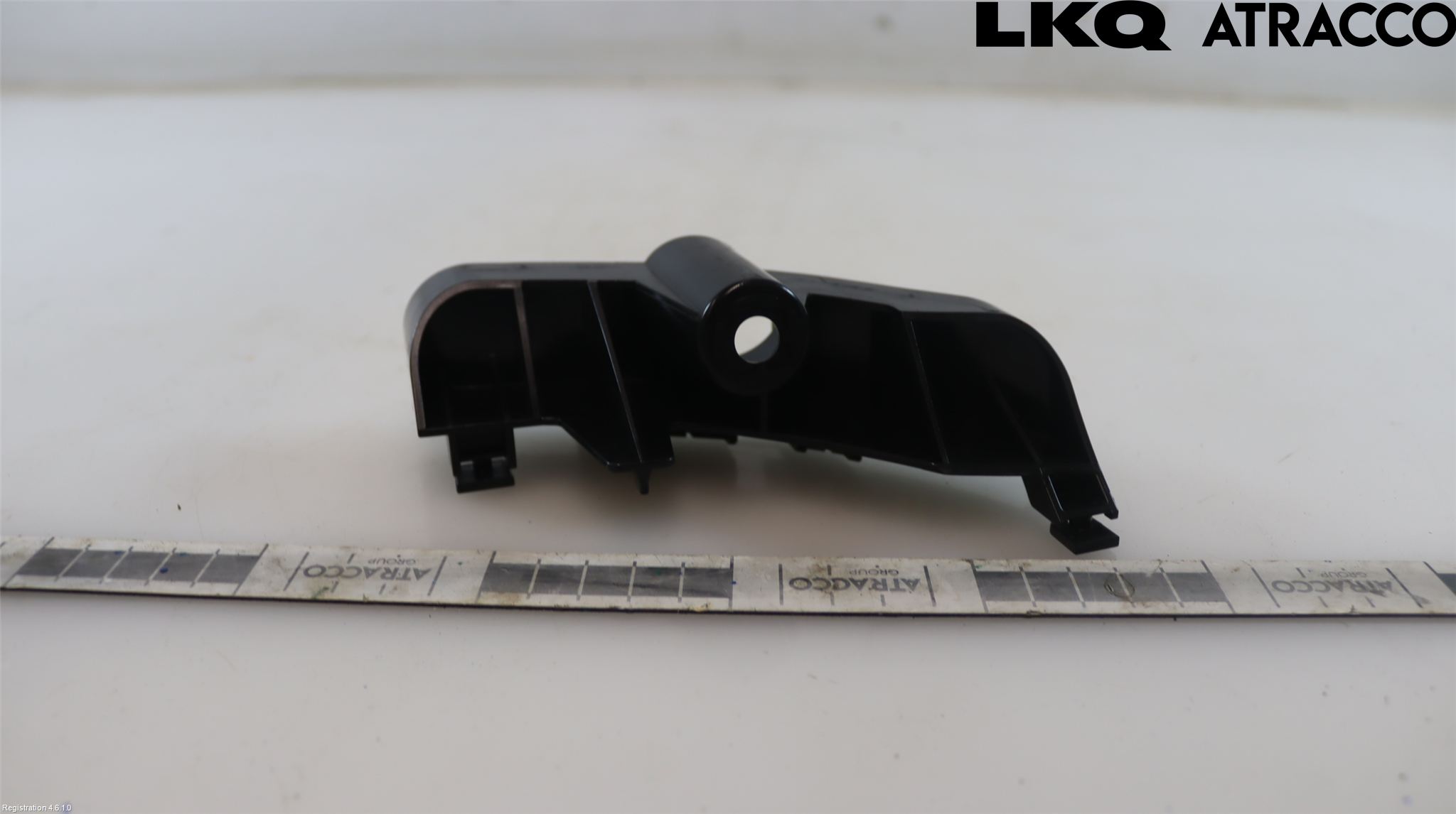 Lexus CT 200h Stötfångarfäste Bak Hö