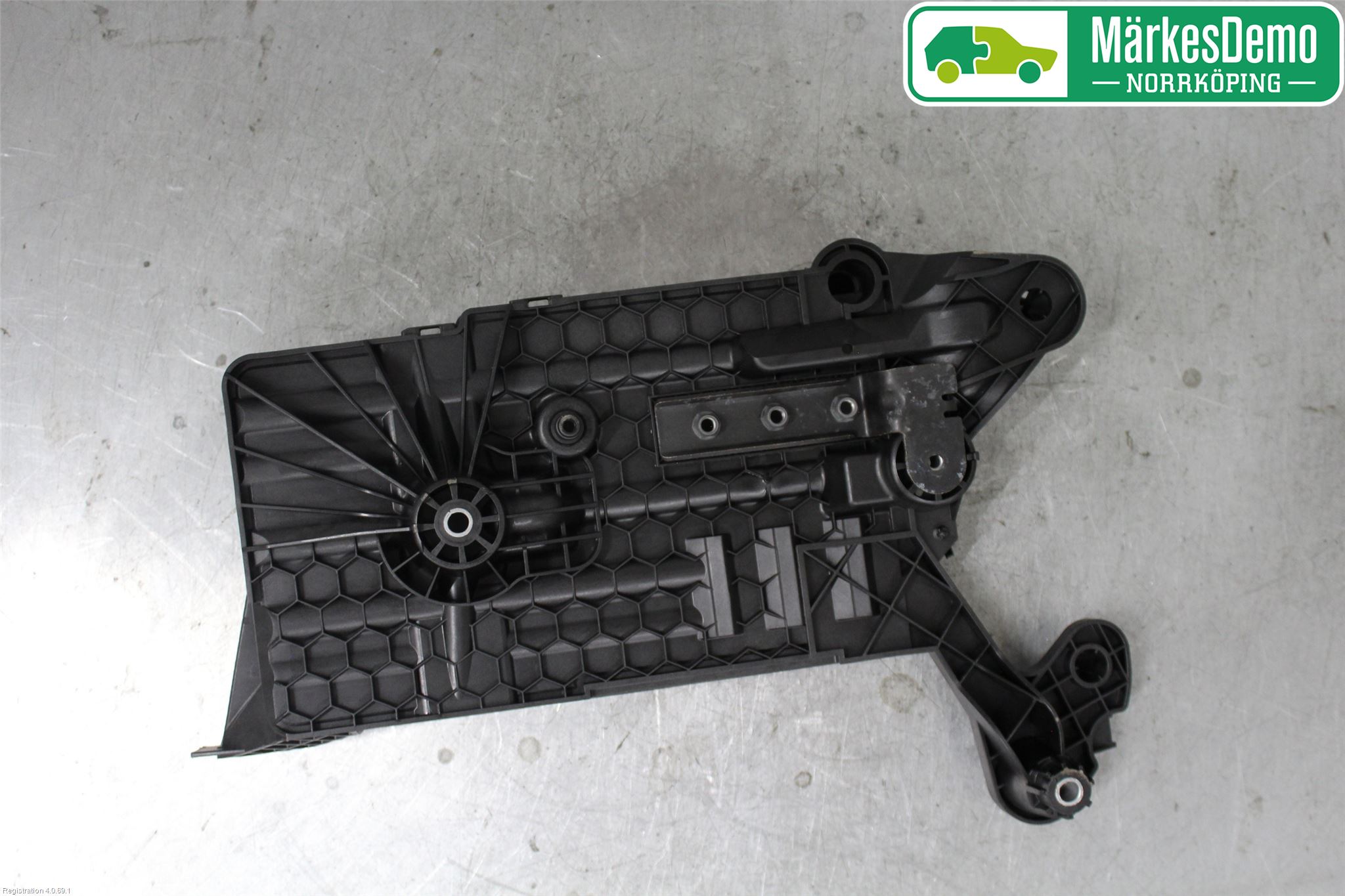 Volkswagen VW GOLF / E-GOLF VII 13-20 Batterilåda-Fäste-Hållare