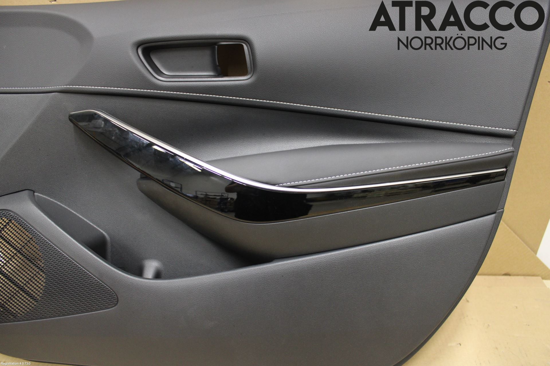 Toyota COROLLA 19- Dörrklädsel Hö