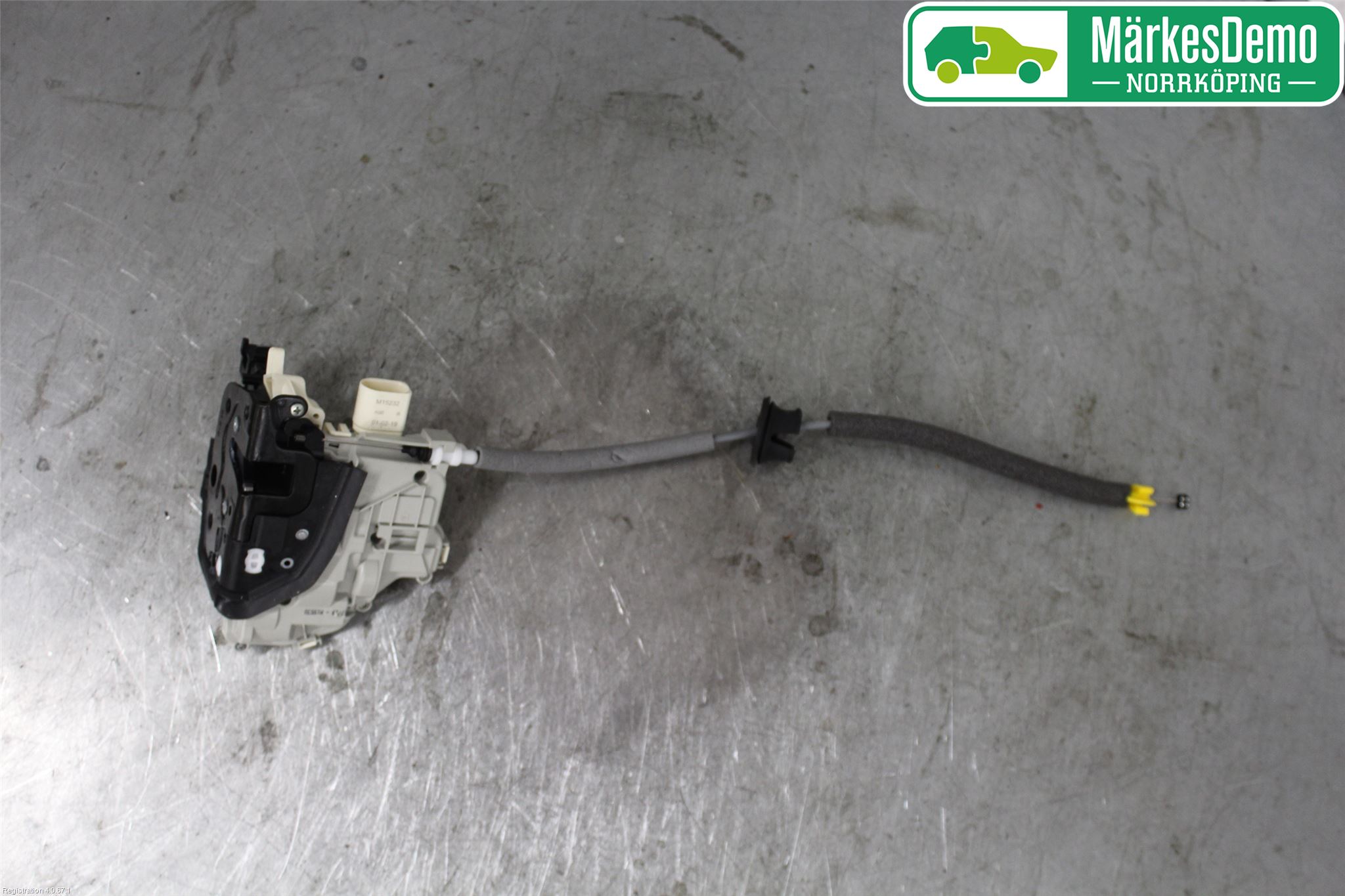 Audi A4/S4 B9 16-19 Låskista-Dörrlås