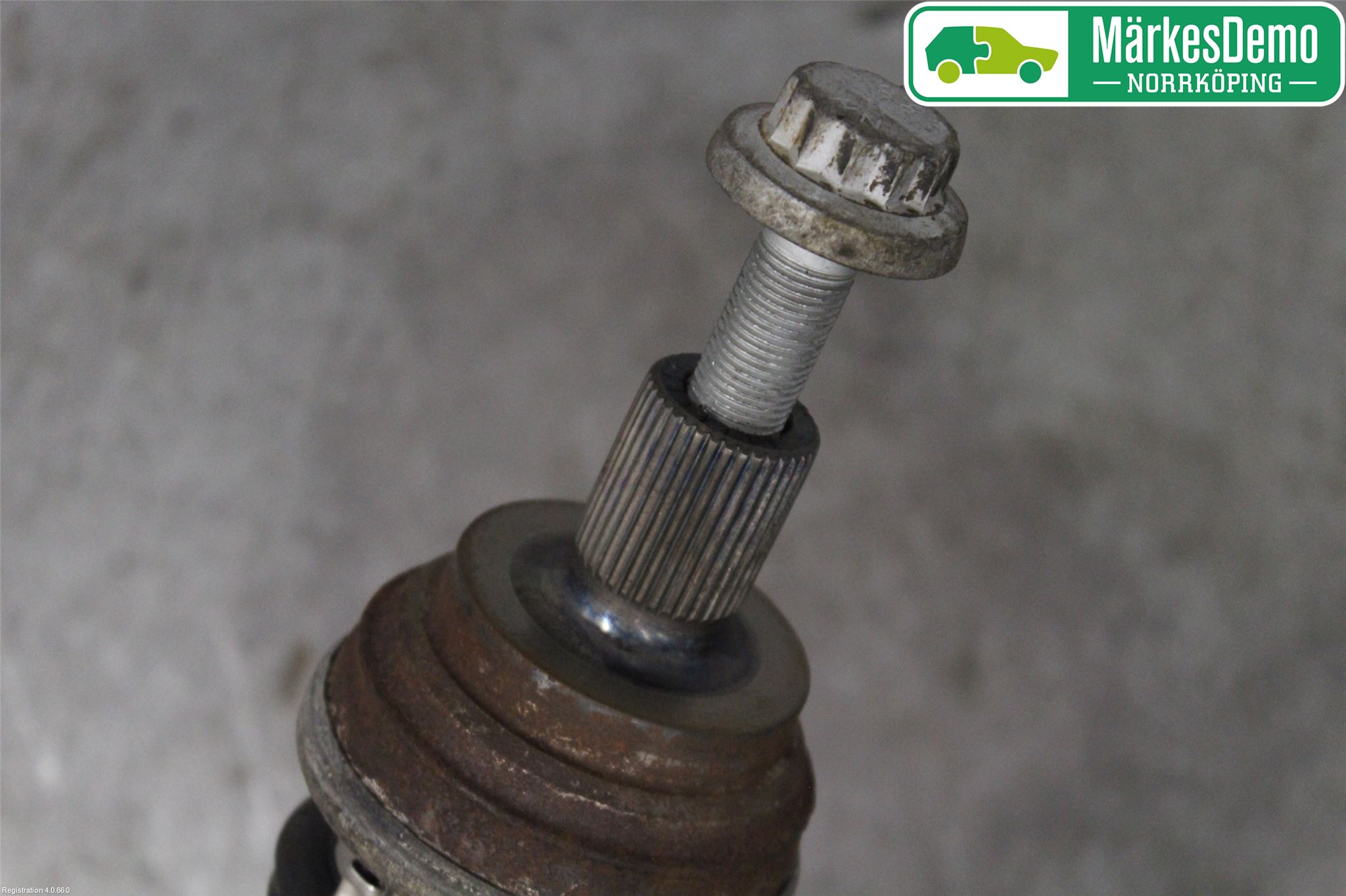 Skoda SUPERB 16-24 Drivaxel Bak Höger