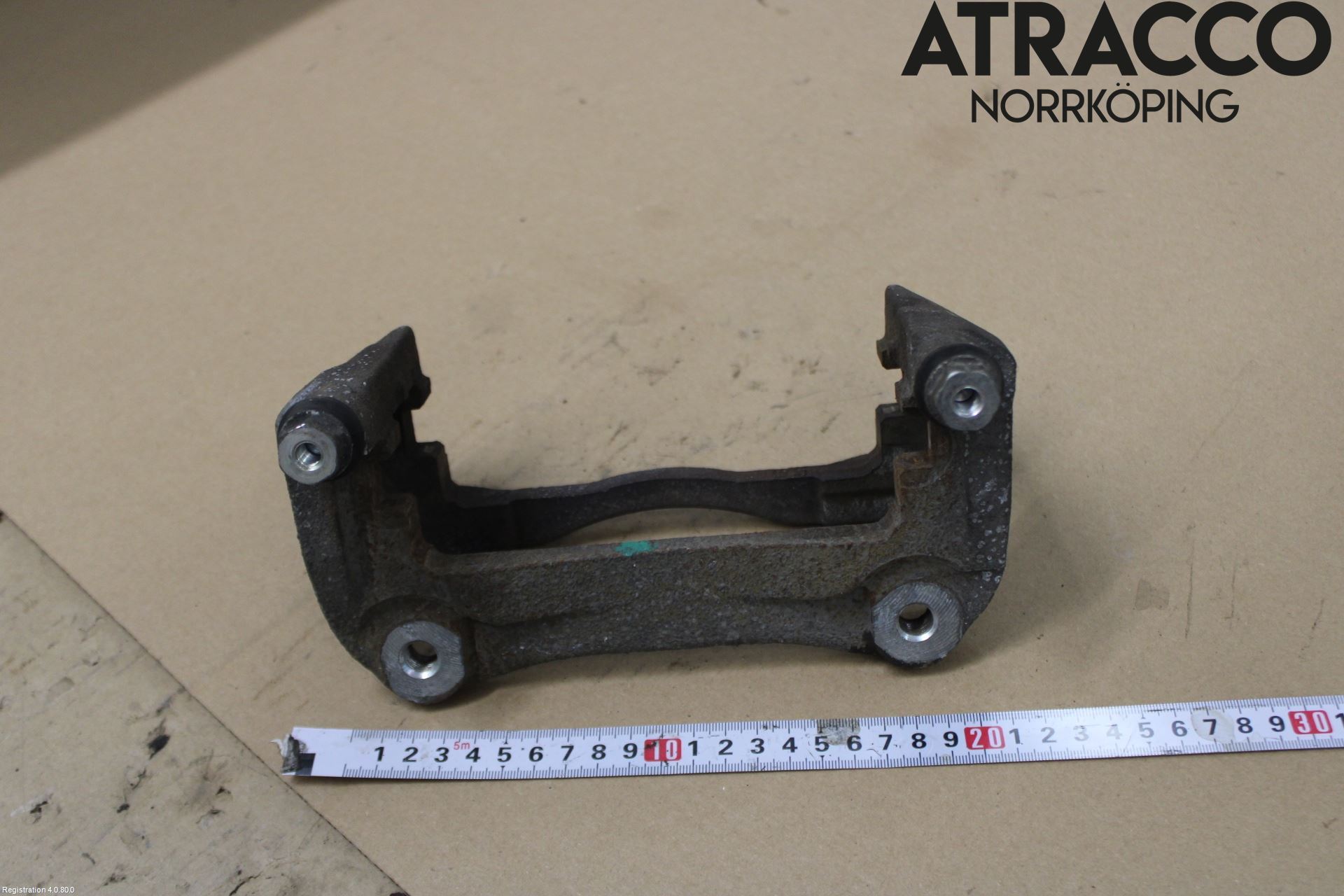 Toyota RAV4 19- Bromsokshållare