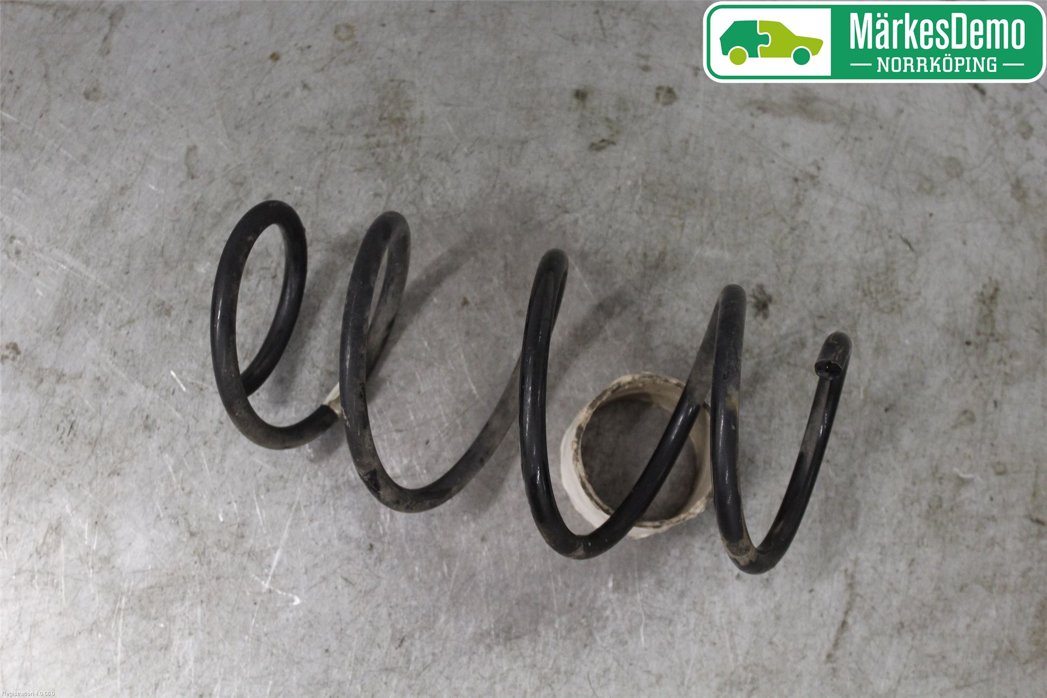 Skoda SUPERB 16-24 Fjäder Fram