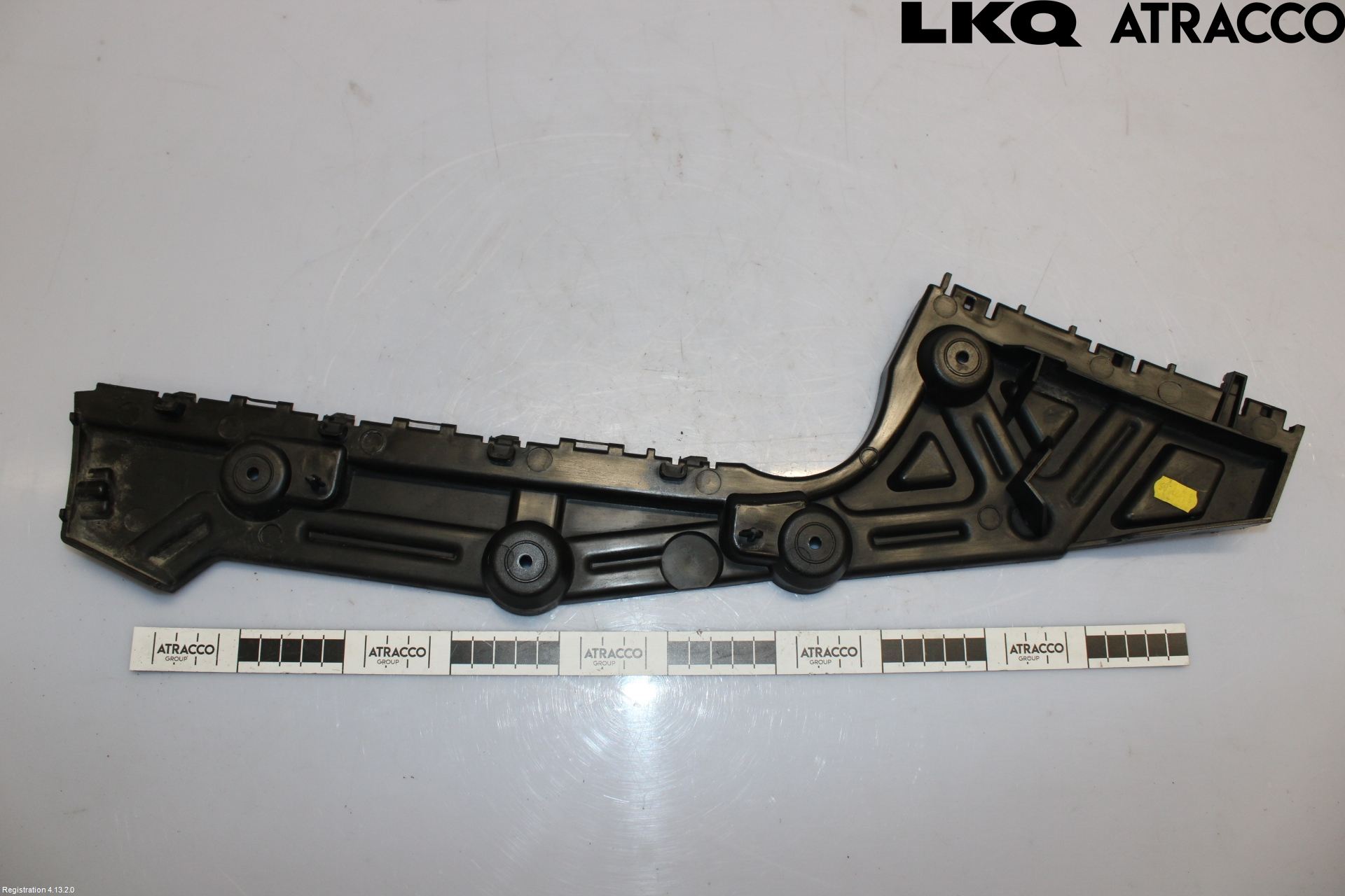 Nissan NV300 16-22 Stötfångarfäste Bak Hö