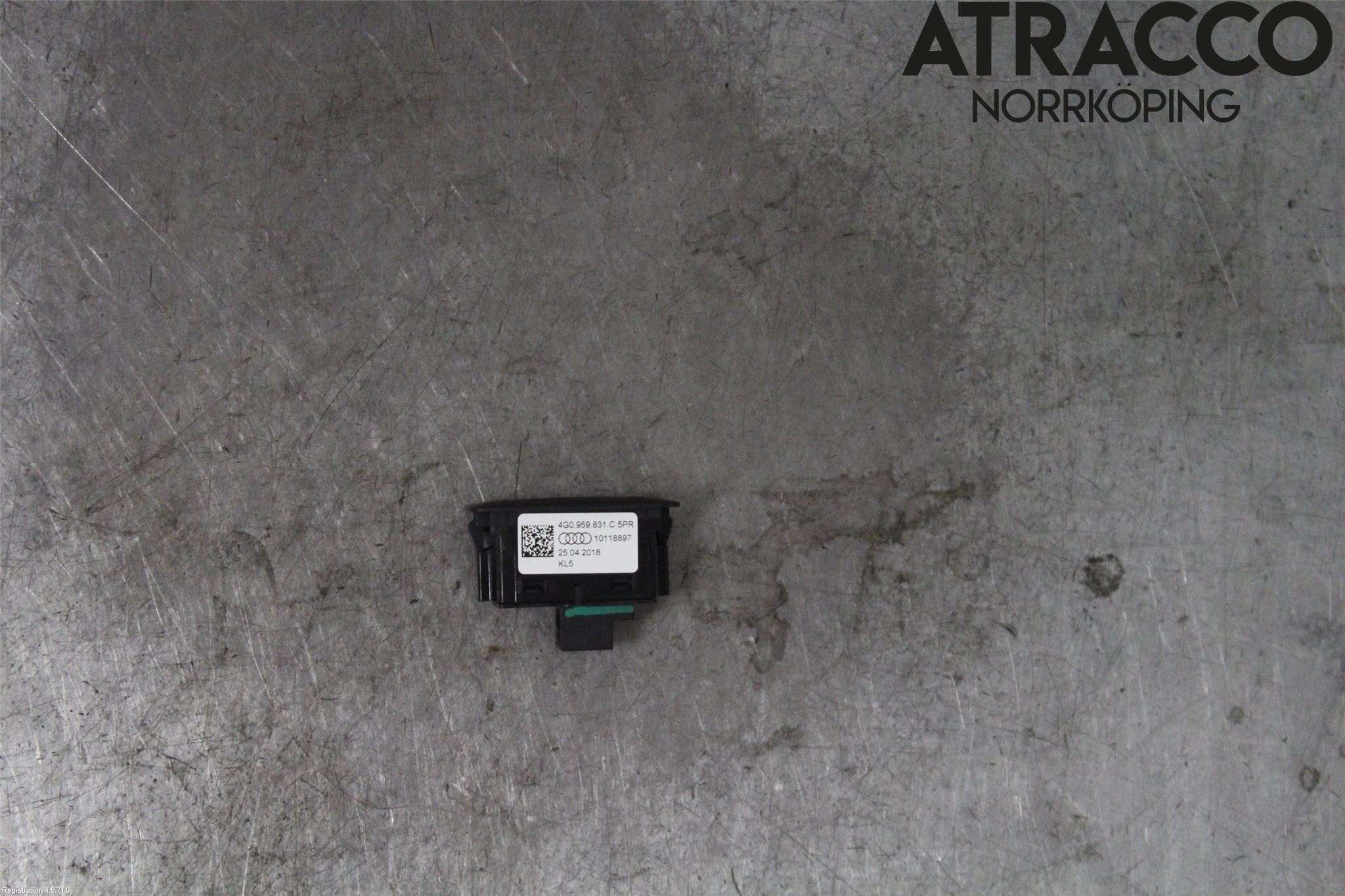 Audi A6 F2/C8 19- Strömställare Baklucka